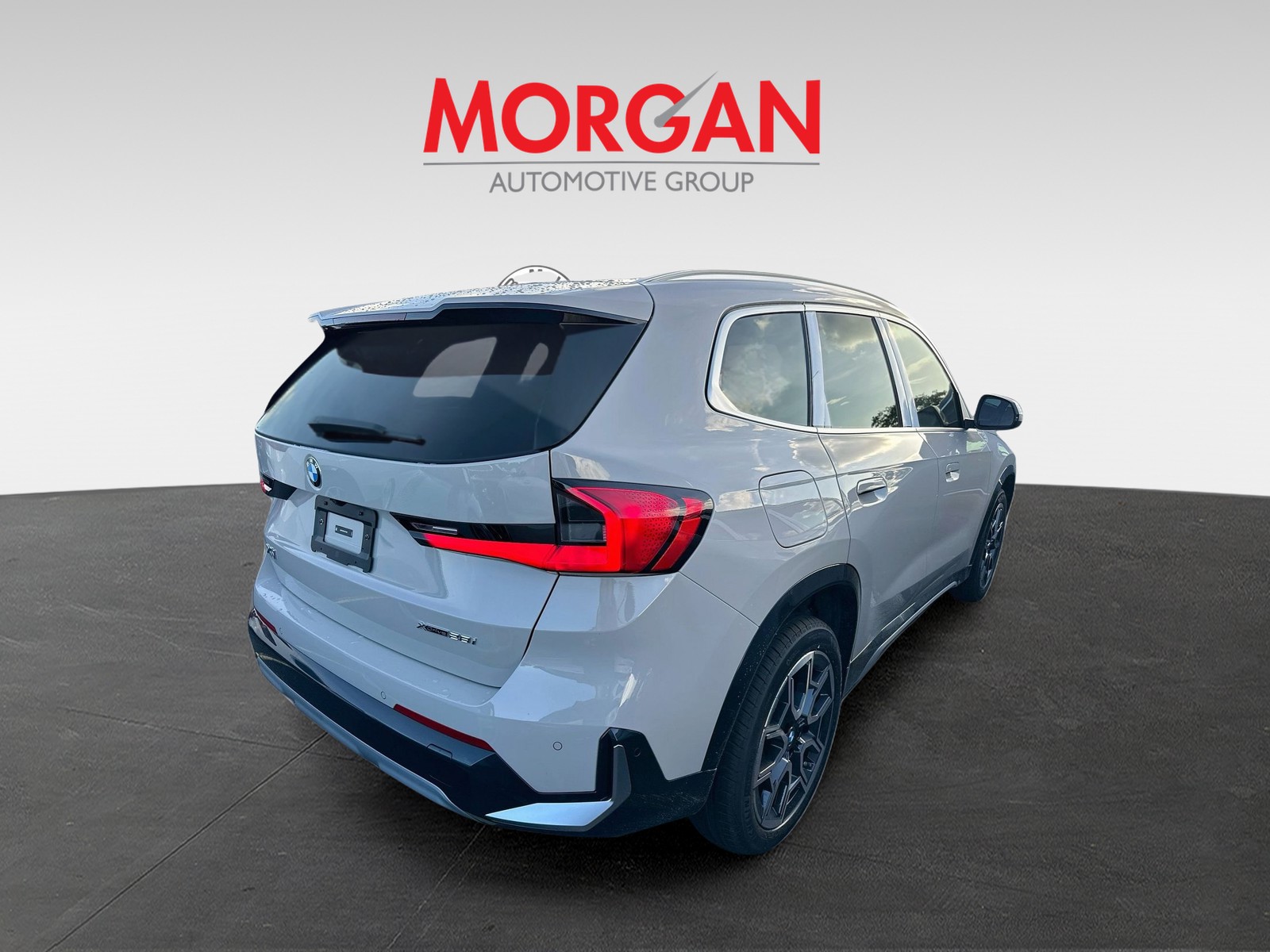 New 2027 Beige BMW xDrive28i image 5