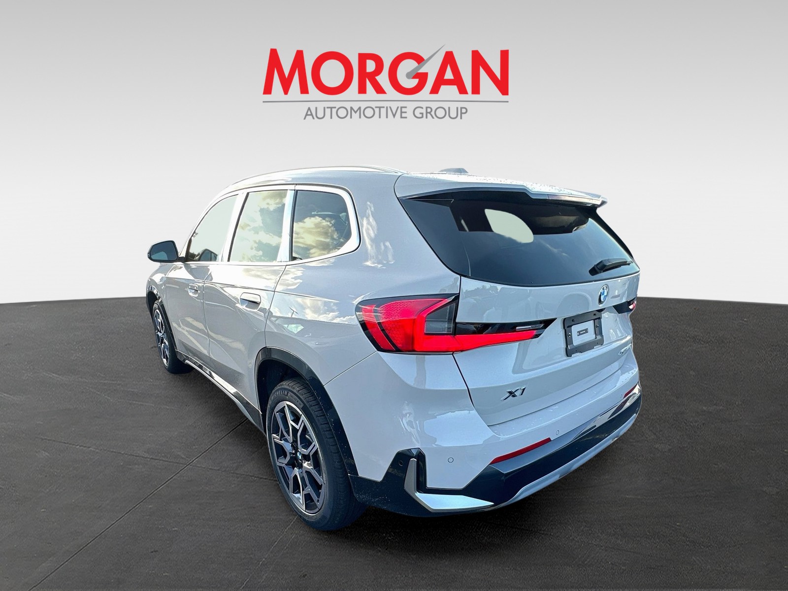 New 2027 Beige BMW xDrive28i image 4