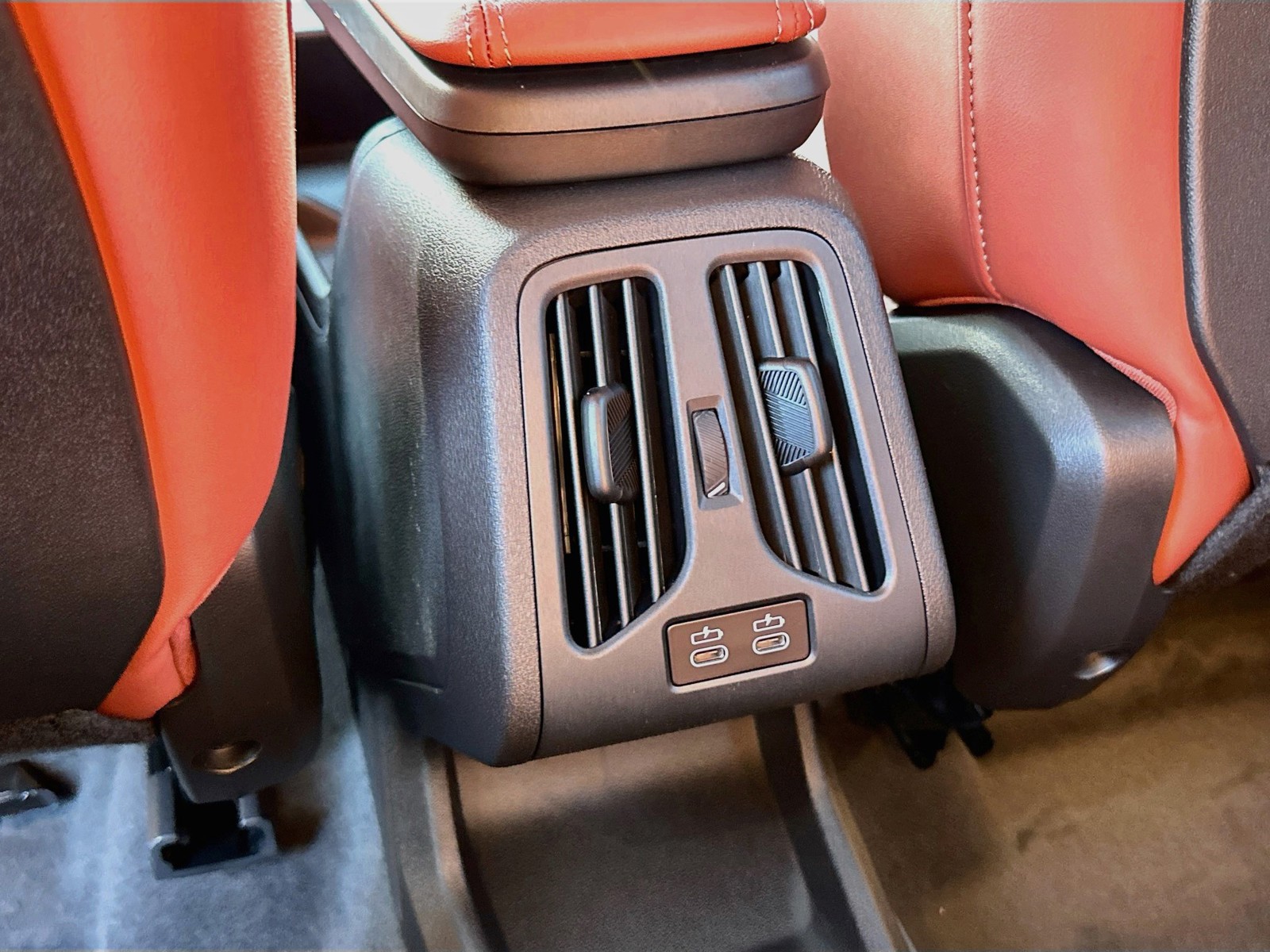 New 2027 Beige BMW xDrive28i image 19