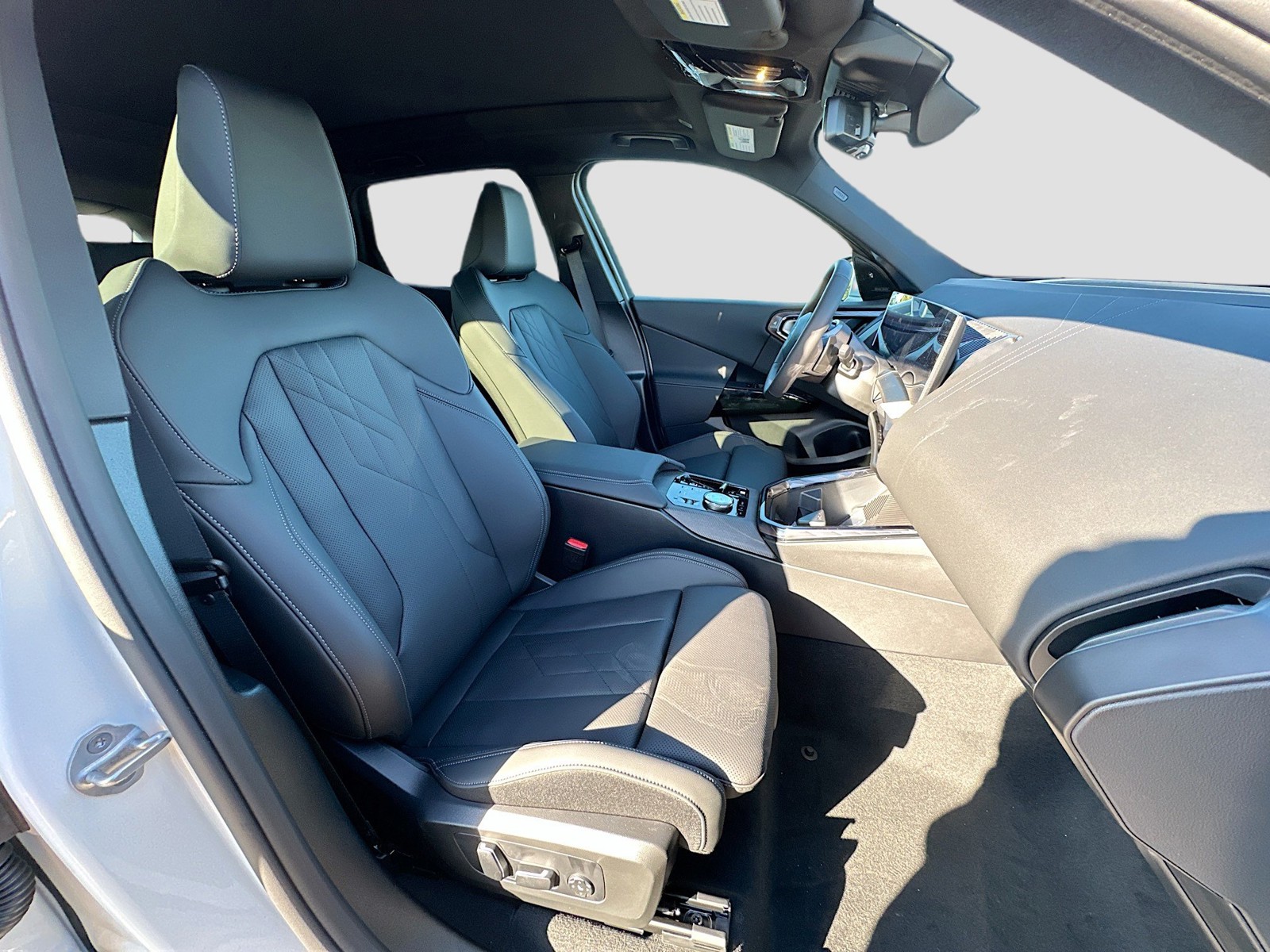 New 2026 White BMW 30 xDrive image 23