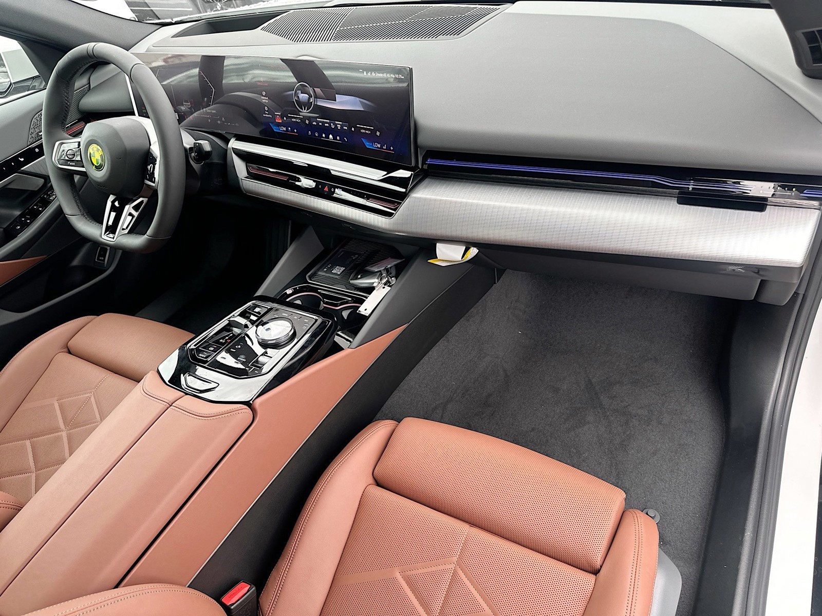 New 2026 White BMW 530i image 25