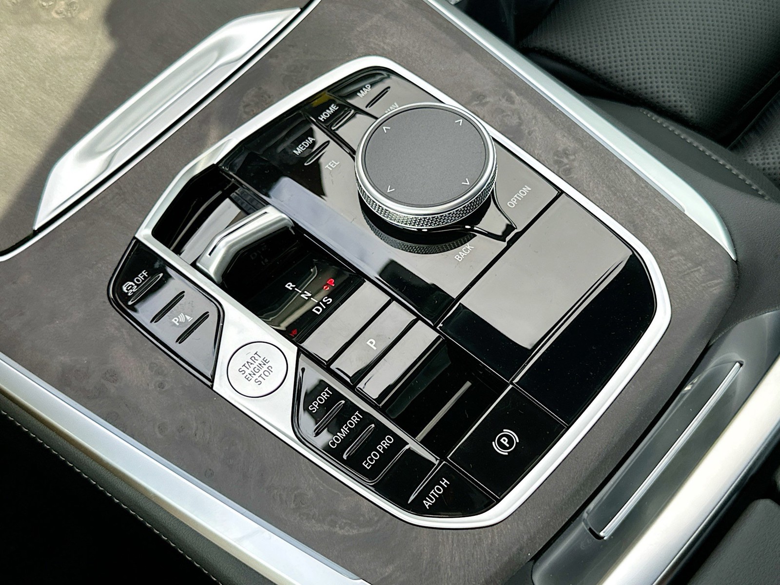 New 2026 Green BMW sDrive40i image 14