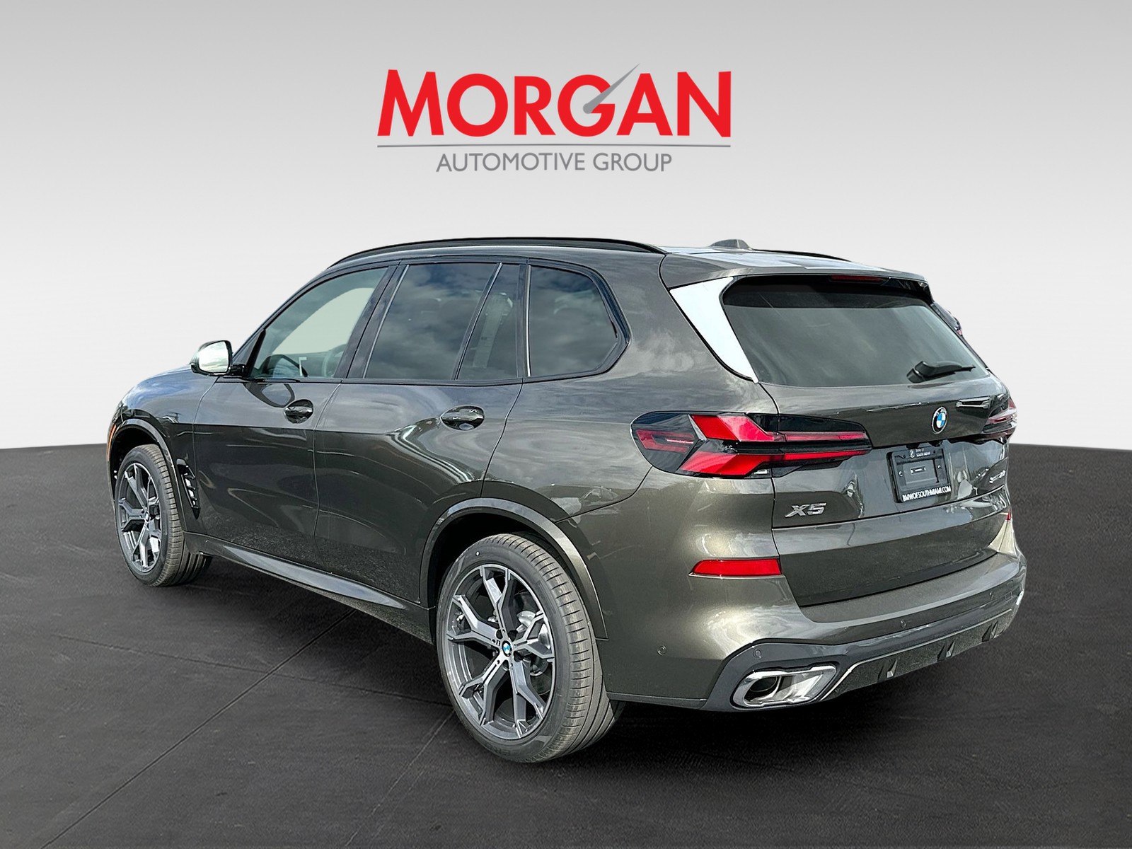 New 2026 Green BMW sDrive40i image 4