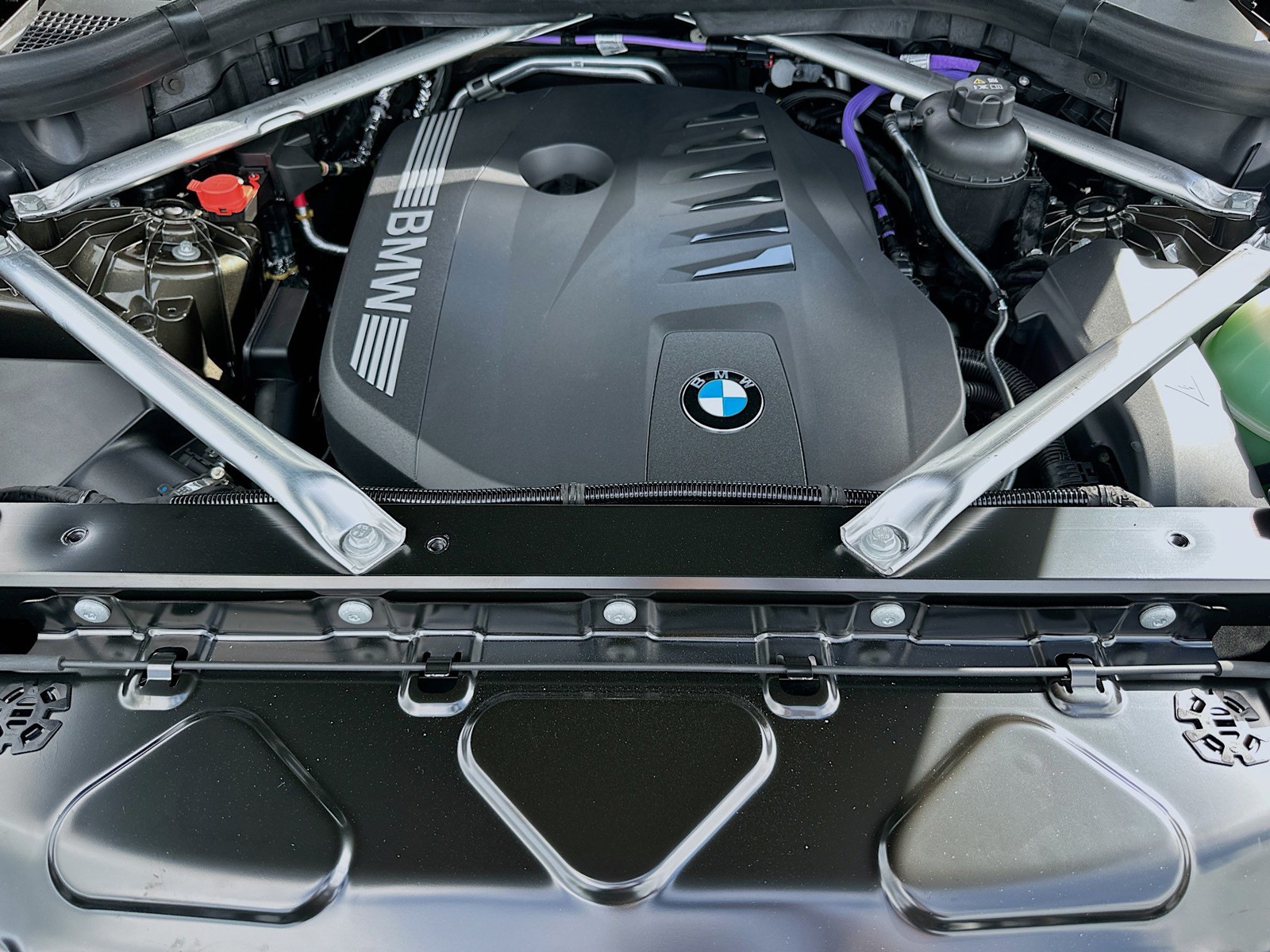 New 2026 Green BMW sDrive40i image 25