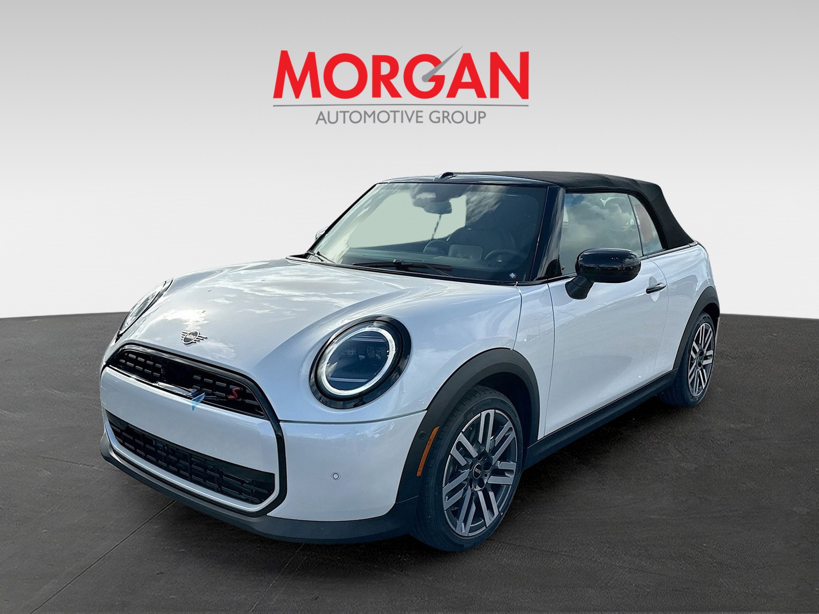 New 2026 White MINI Signature image 3