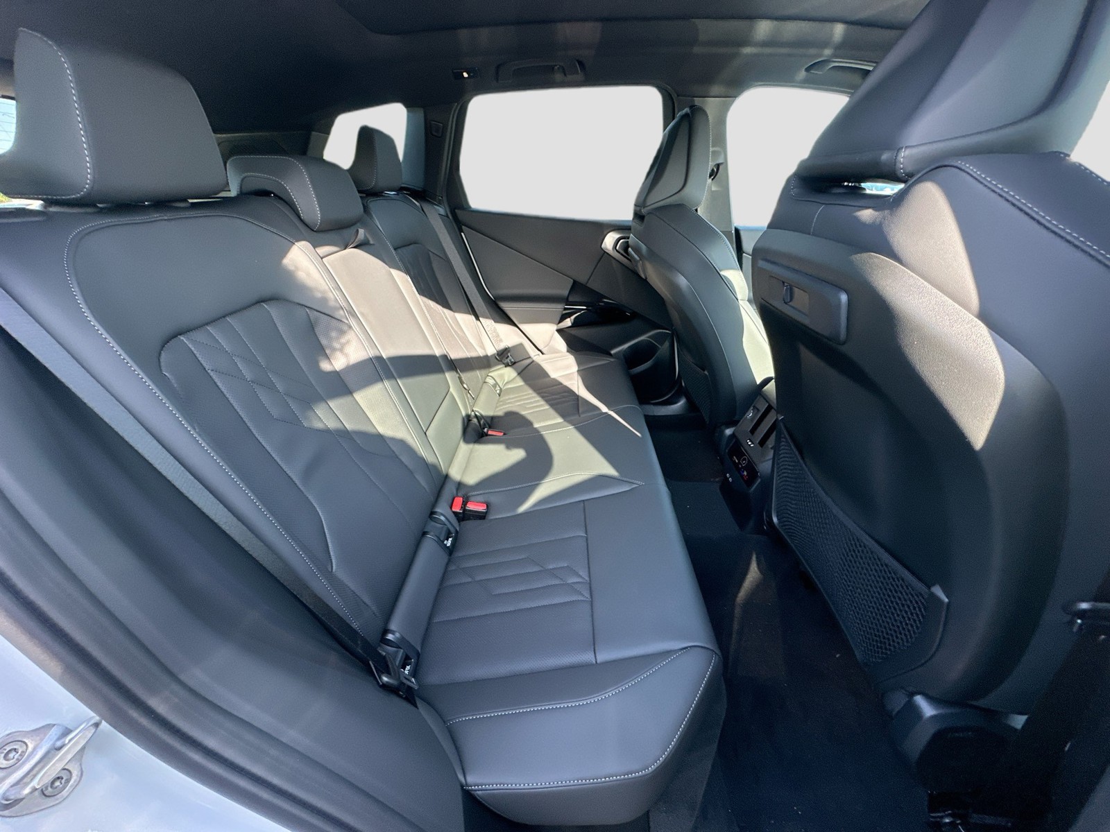New 2026 White BMW 30 xDrive image 22