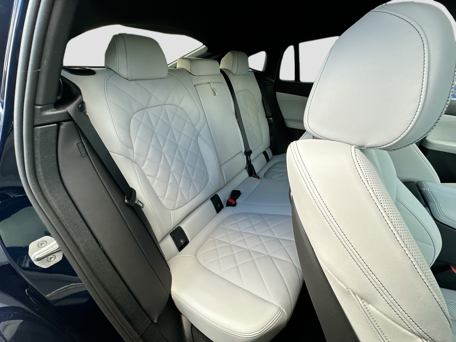 New 2027 Blue BMW xDrive40i image 17