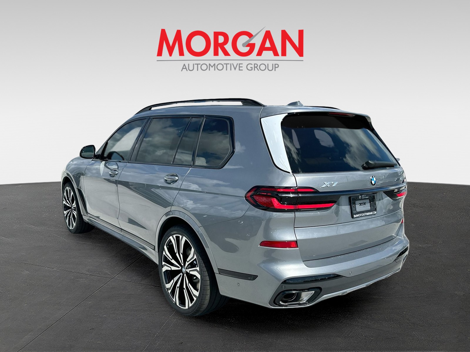 New 2027 Gray BMW xDrive40i image 4