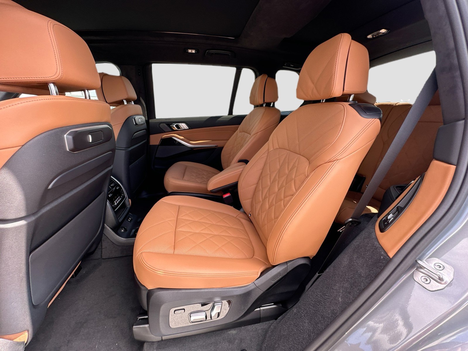 New 2027 Gray BMW xDrive40i image 19
