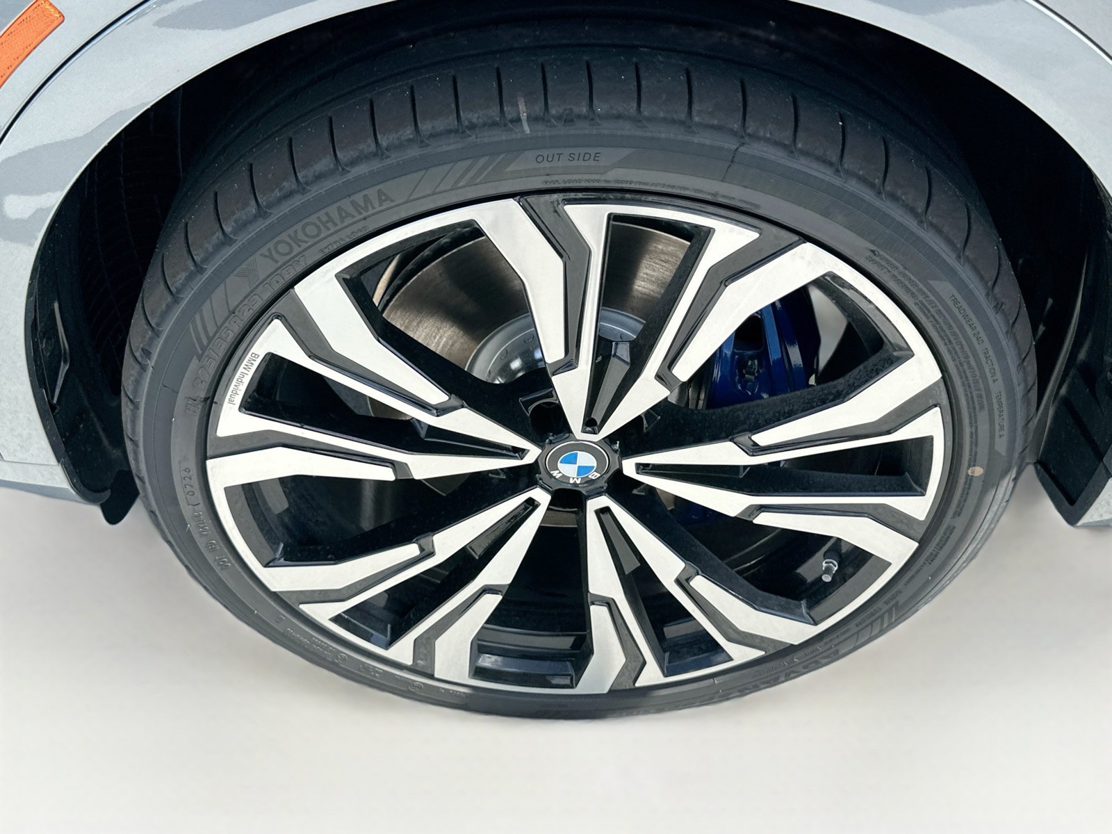 New 2027 Gray BMW xDrive40i image 26
