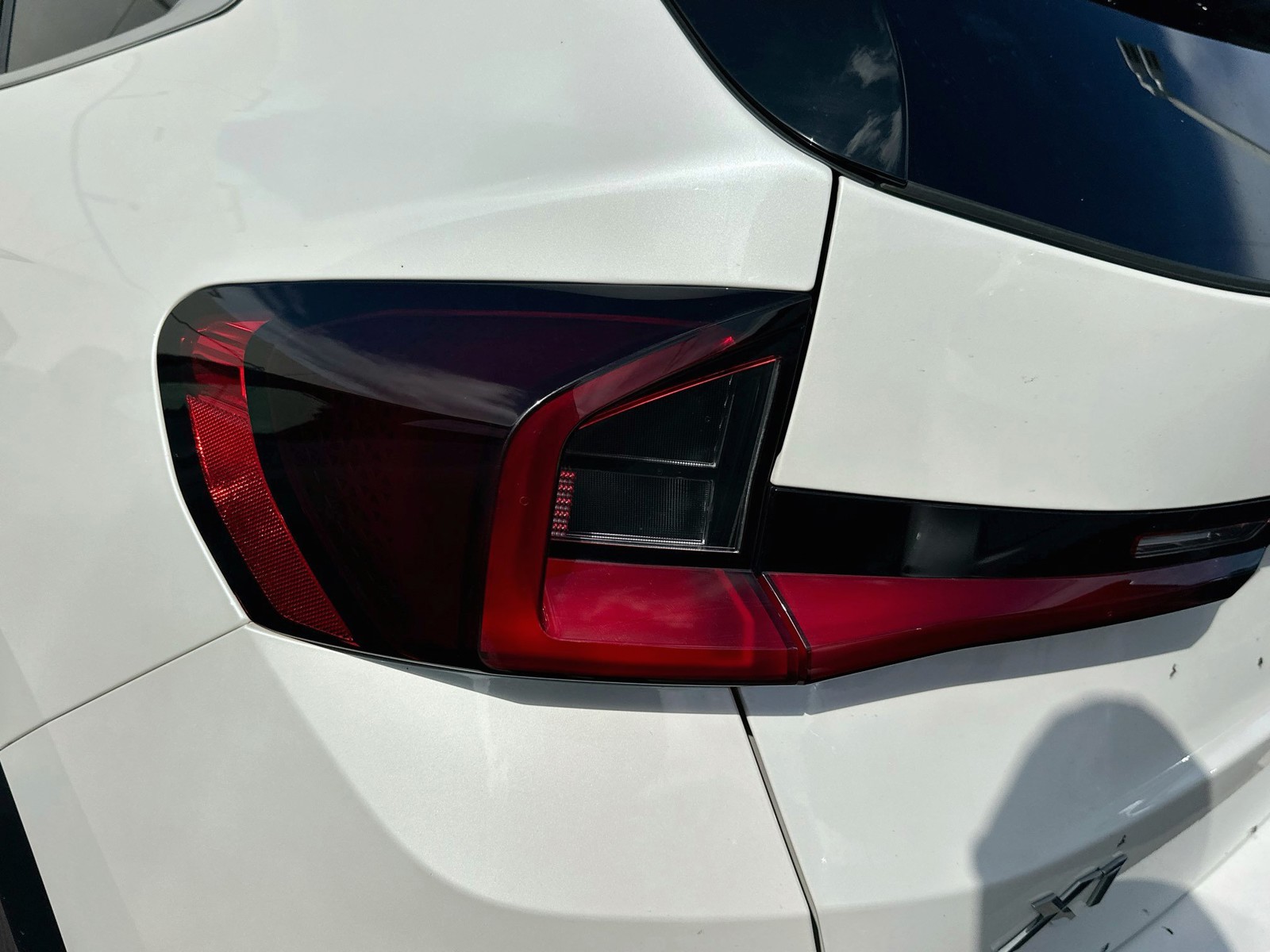 Used 2026 White Metallic BMW xDrive28i image 7