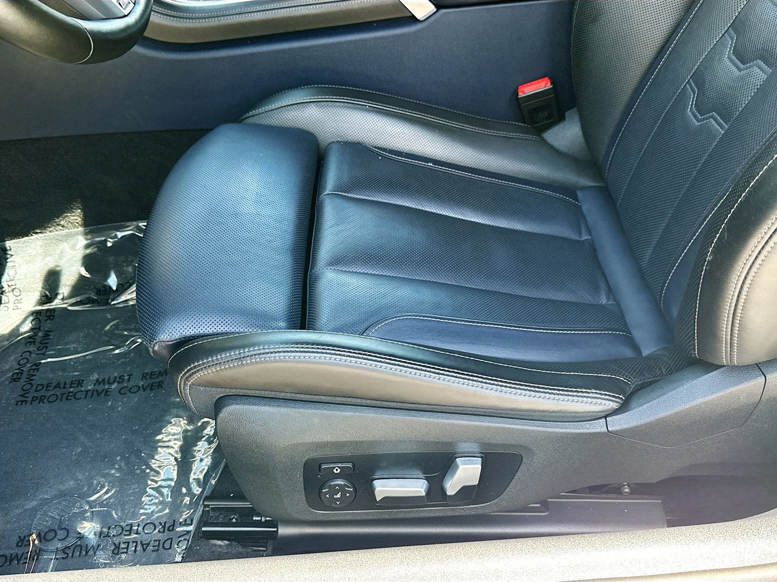 Used 2023 Frozen Pure Grey Metallic BMW M850i xDrive image 17
