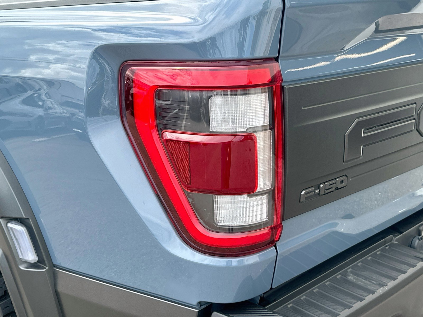 Used 2023 Azure Gray Metallic Ford Raptor image 29