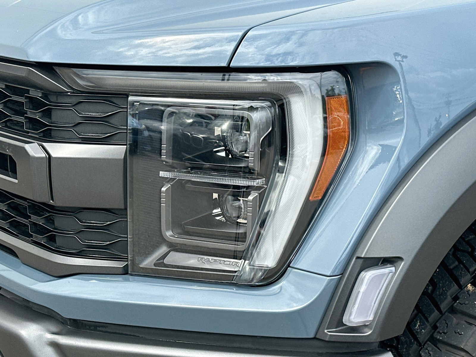 Used 2023 Azure Gray Metallic Ford Raptor image 37