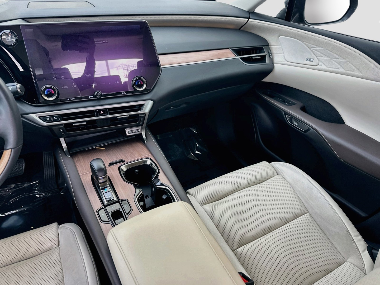 Used 2023 Gray Pearl Lexus RX 350 Luxury image 22