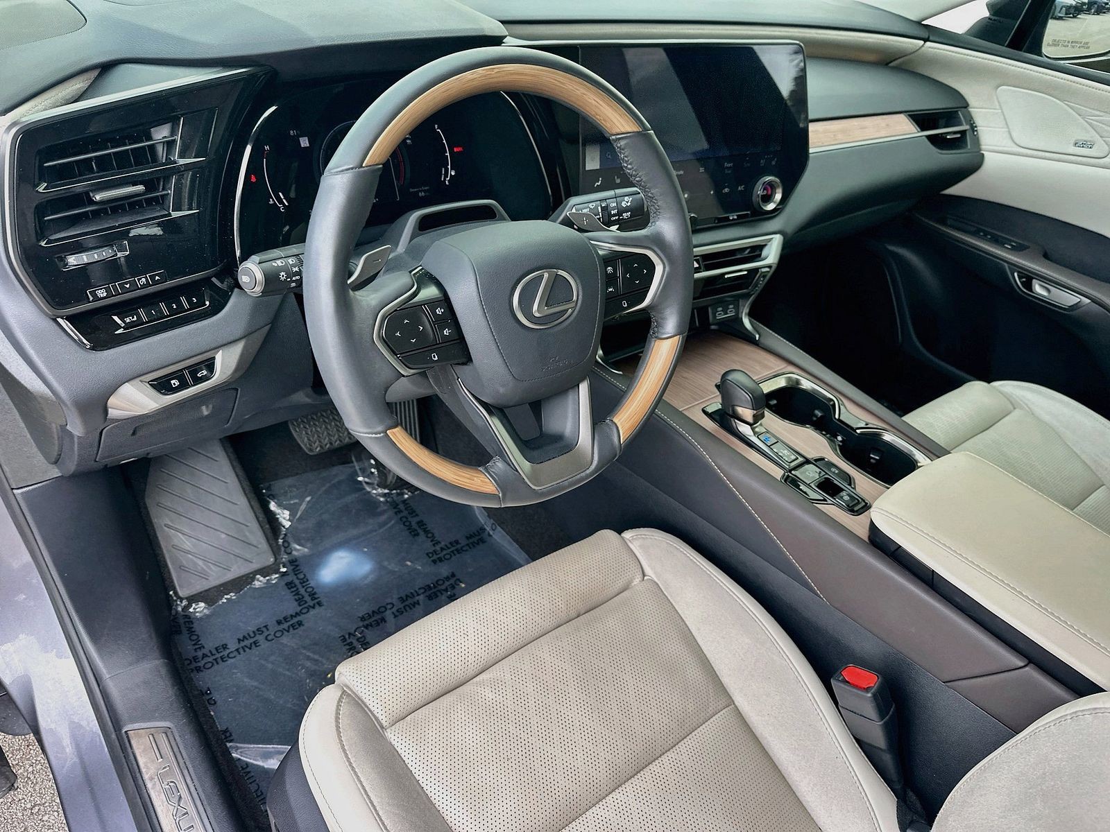 Used 2023 Gray Pearl Lexus RX 350 Luxury image 9