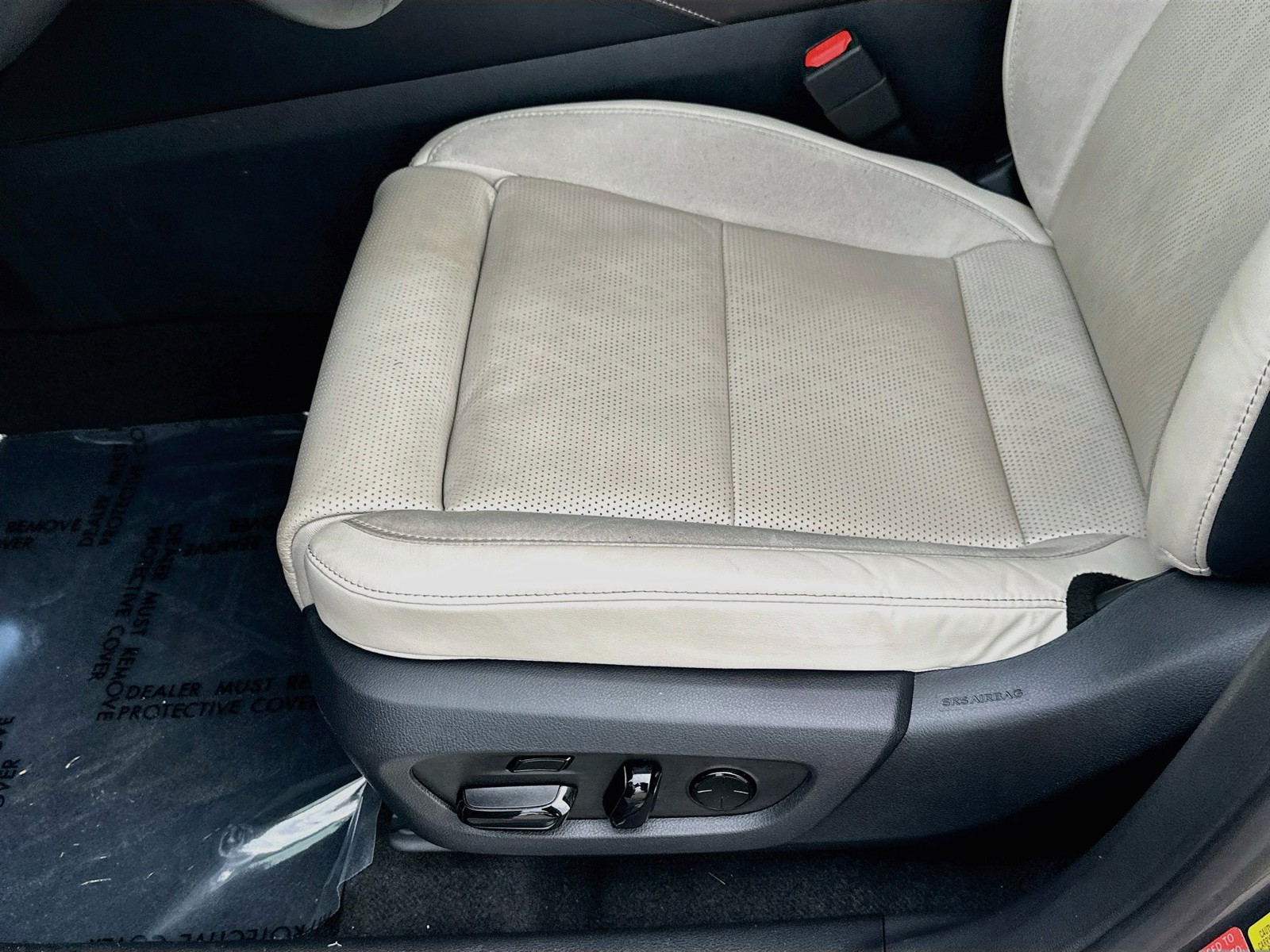Used 2023 Gray Pearl Lexus RX 350 Luxury image 18