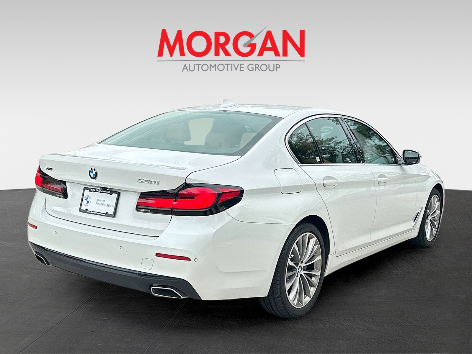 Used 2022 Mineral White Metallic BMW 530i xDrive image 7