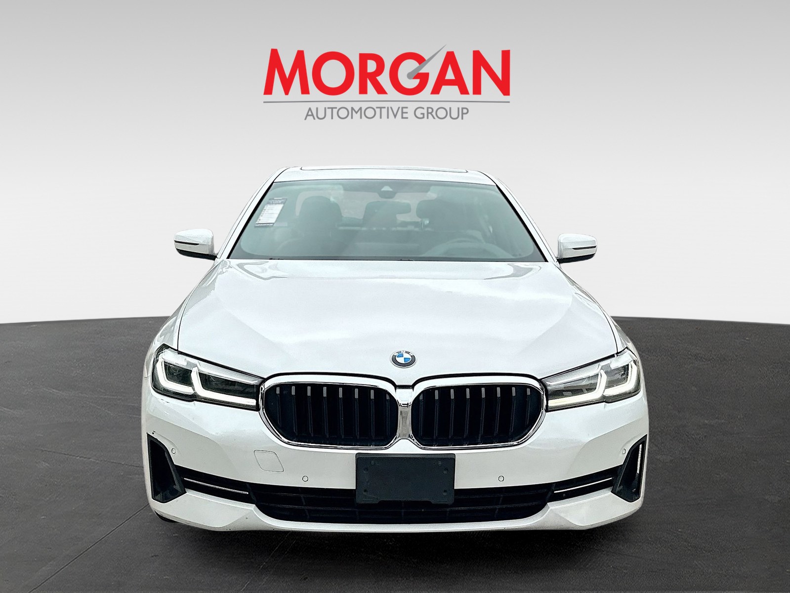 Used 2022 Mineral White Metallic BMW 530i xDrive image 2