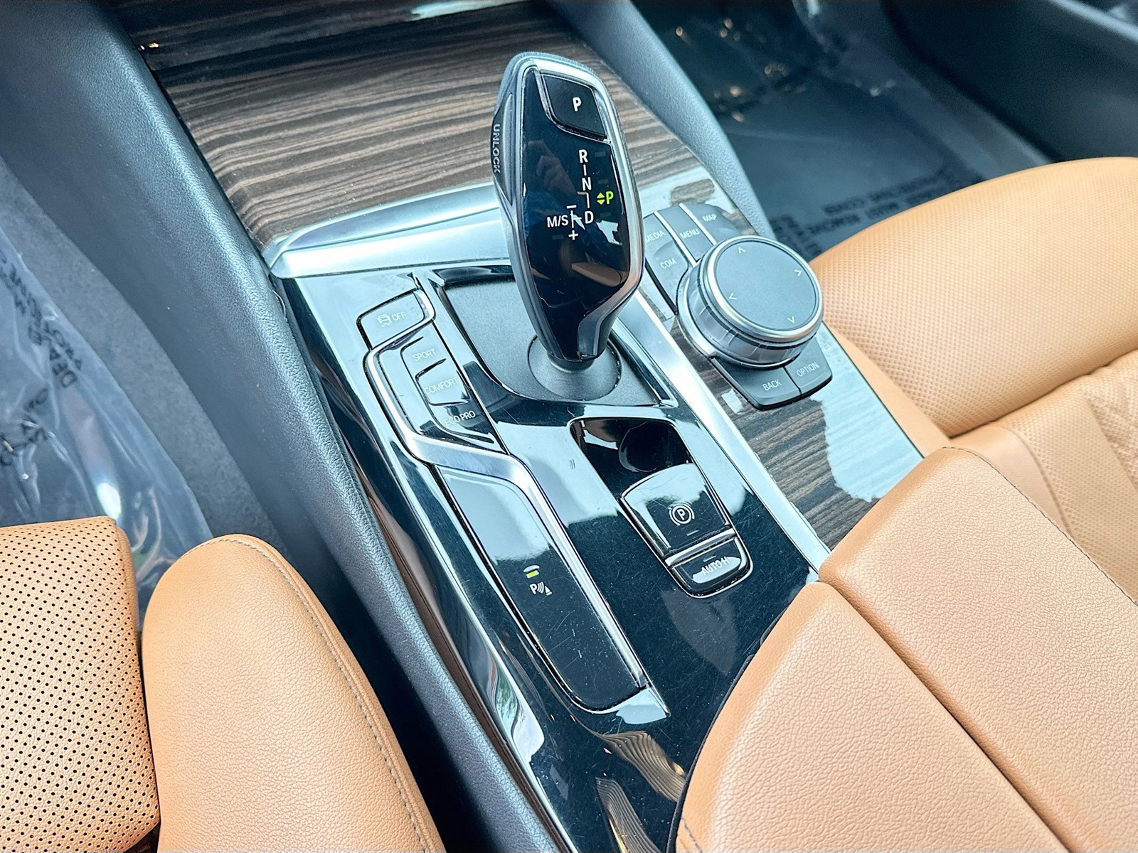 Used 2022 Mineral White Metallic BMW 530i xDrive image 16