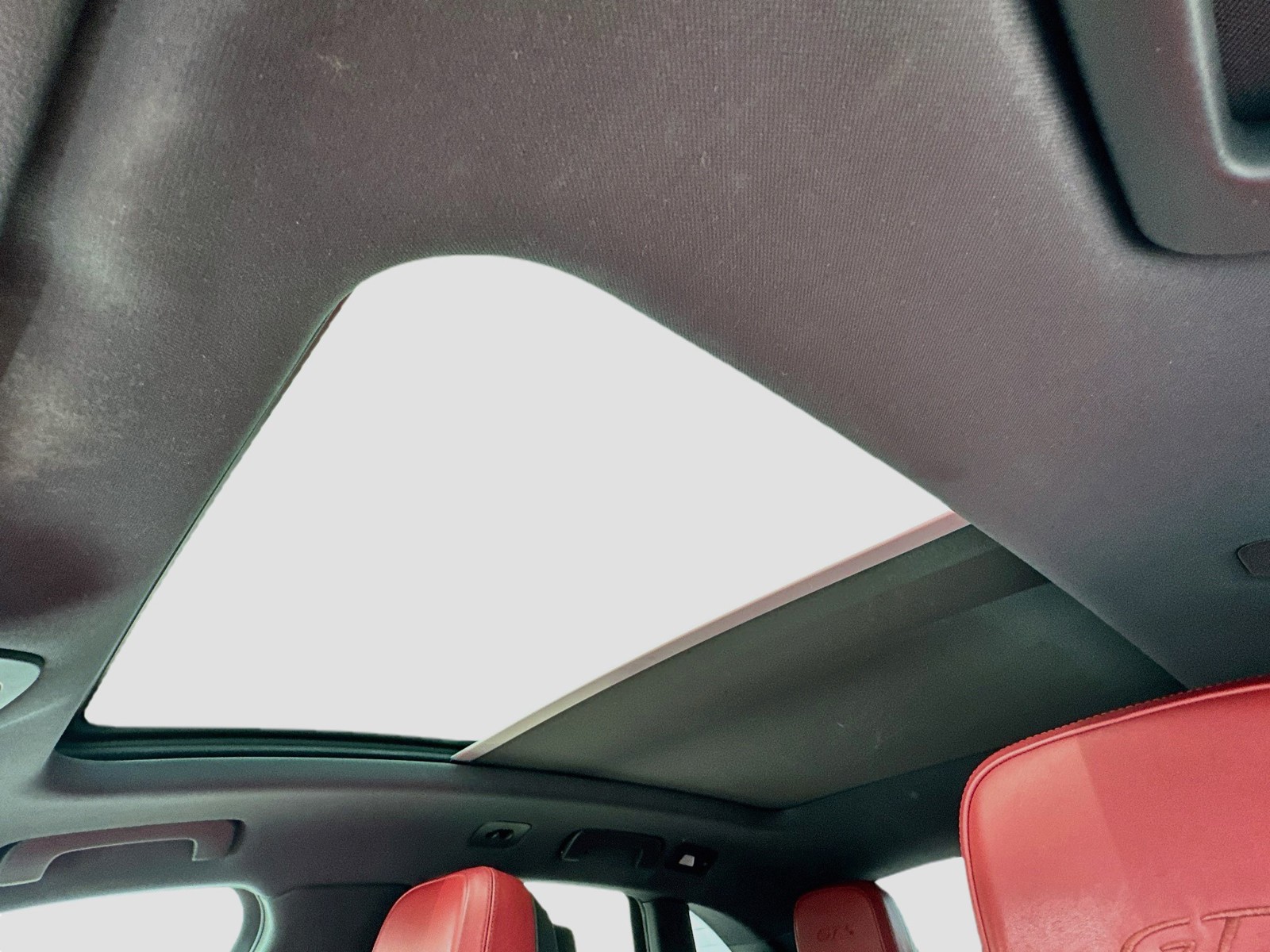 Used 2018 White Porsche GTS image 19