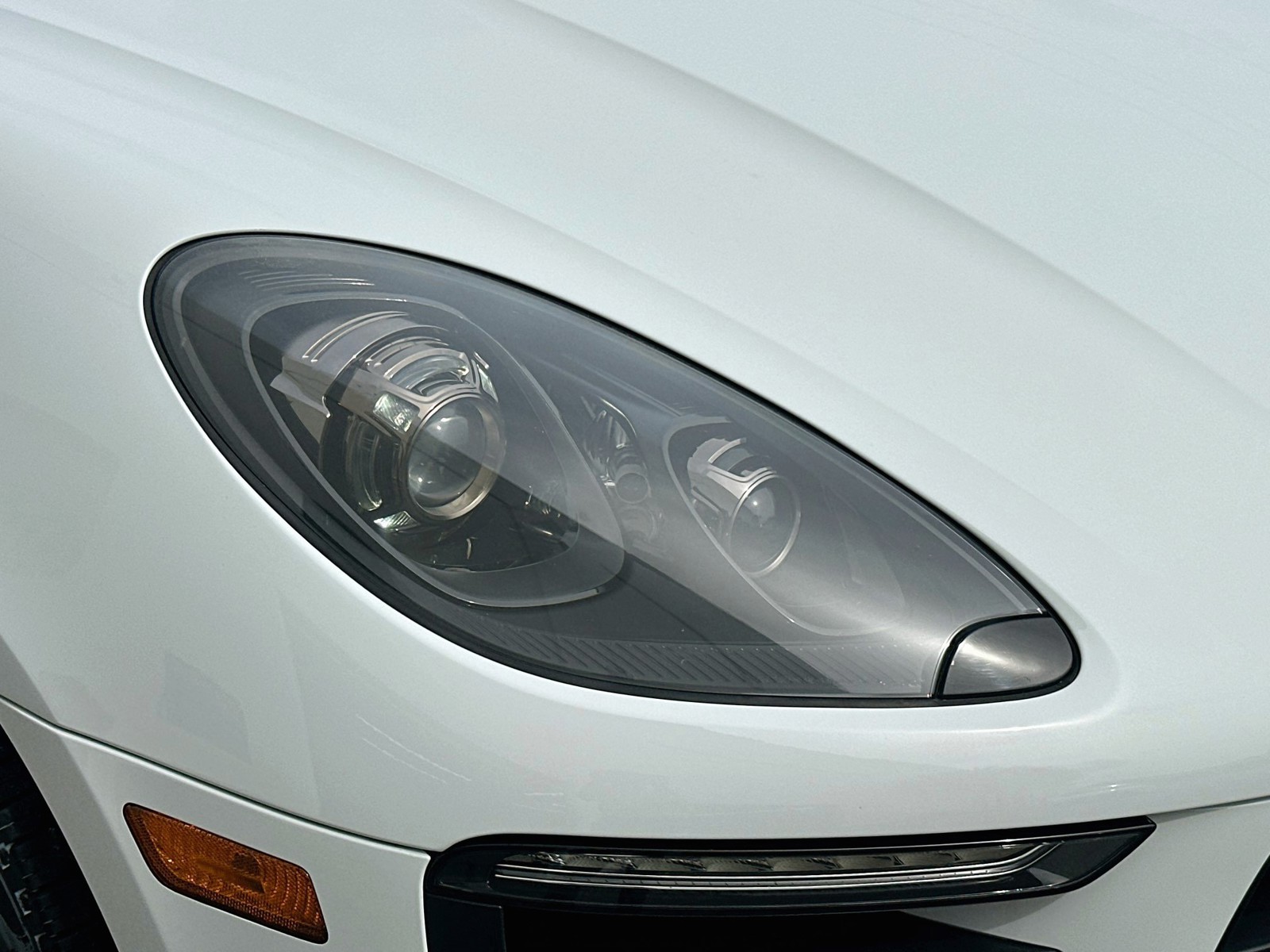 Used 2018 White Porsche GTS image 31