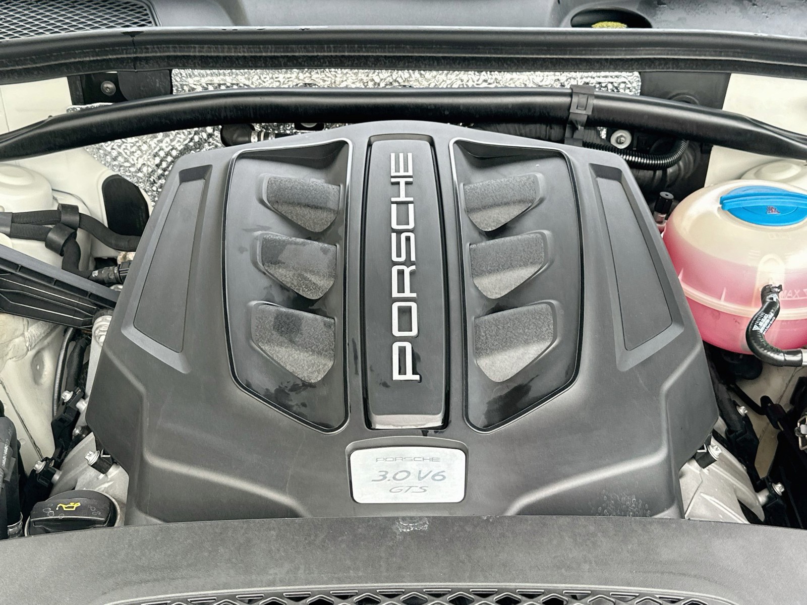 Used 2018 White Porsche GTS image 30