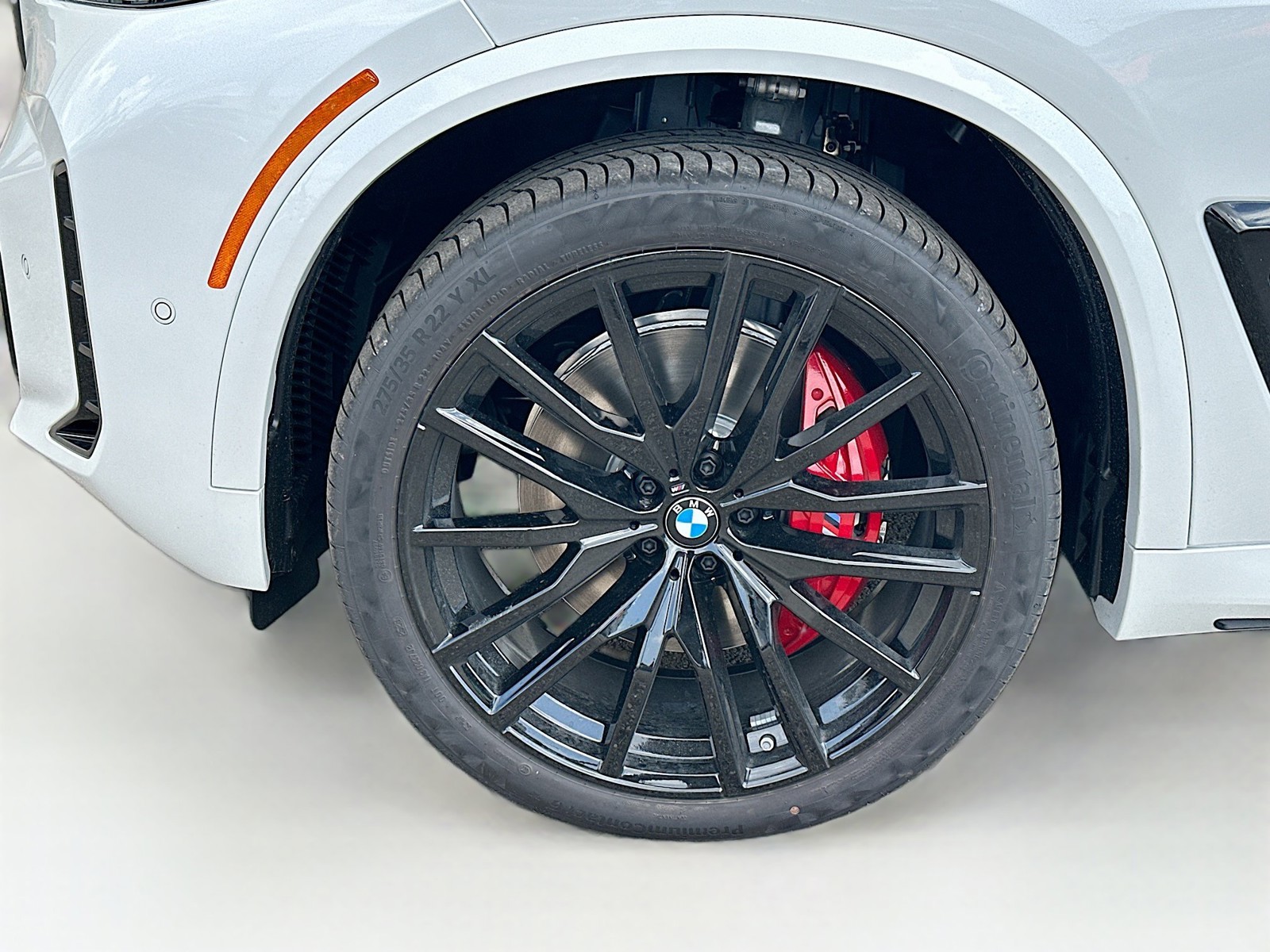 New 2026 Mineral White Metallic BMW xDrive40i image 24