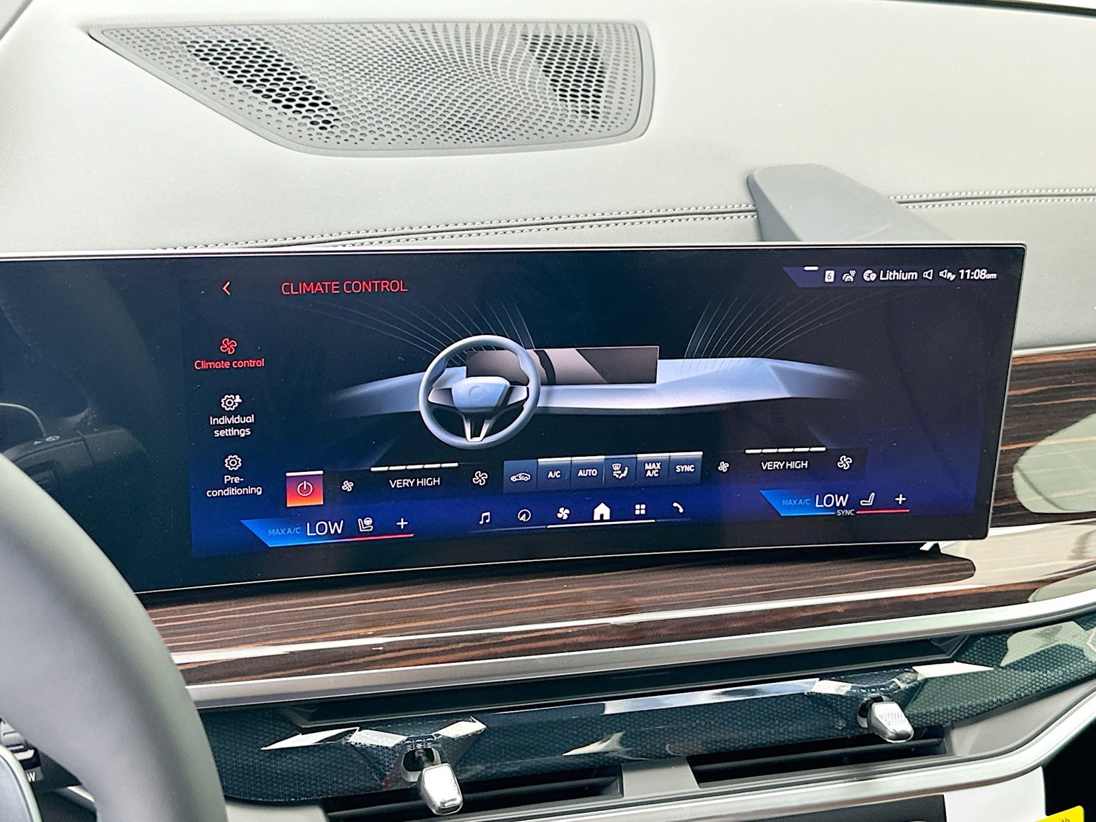 New 2026 Mineral White Metallic BMW xDrive40i image 13