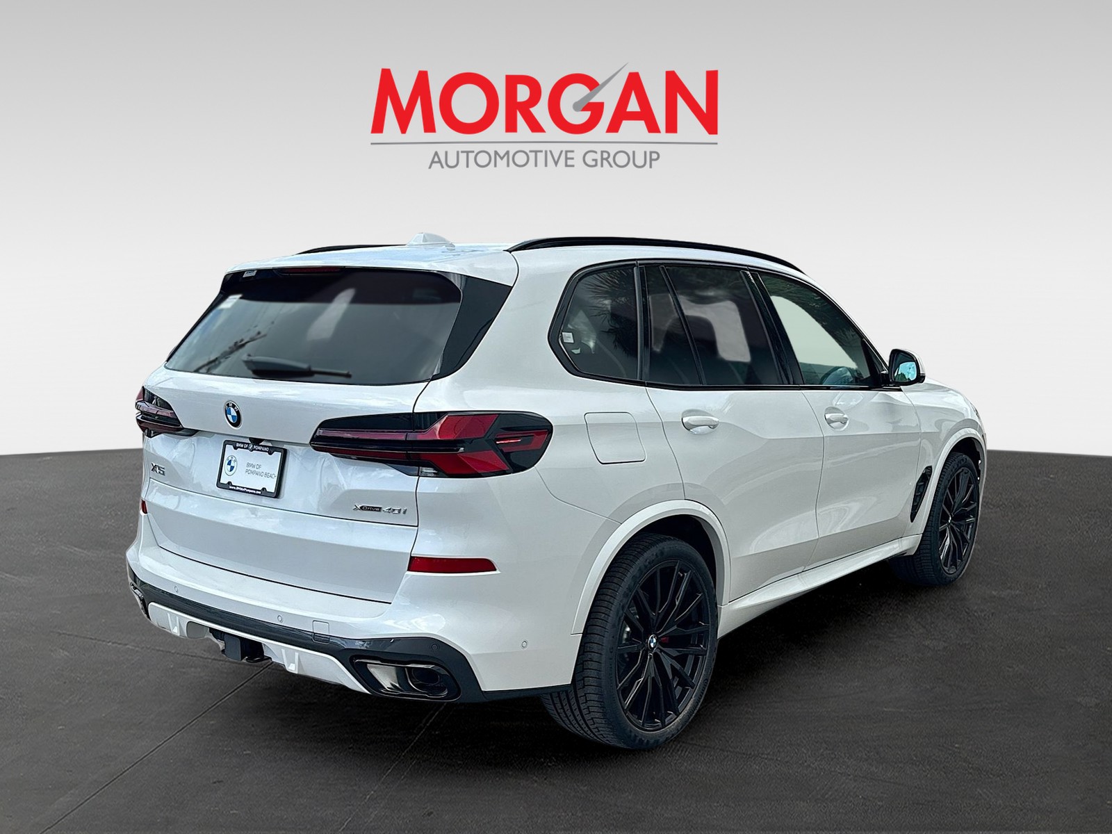 New 2026 Mineral White Metallic BMW xDrive40i image 6