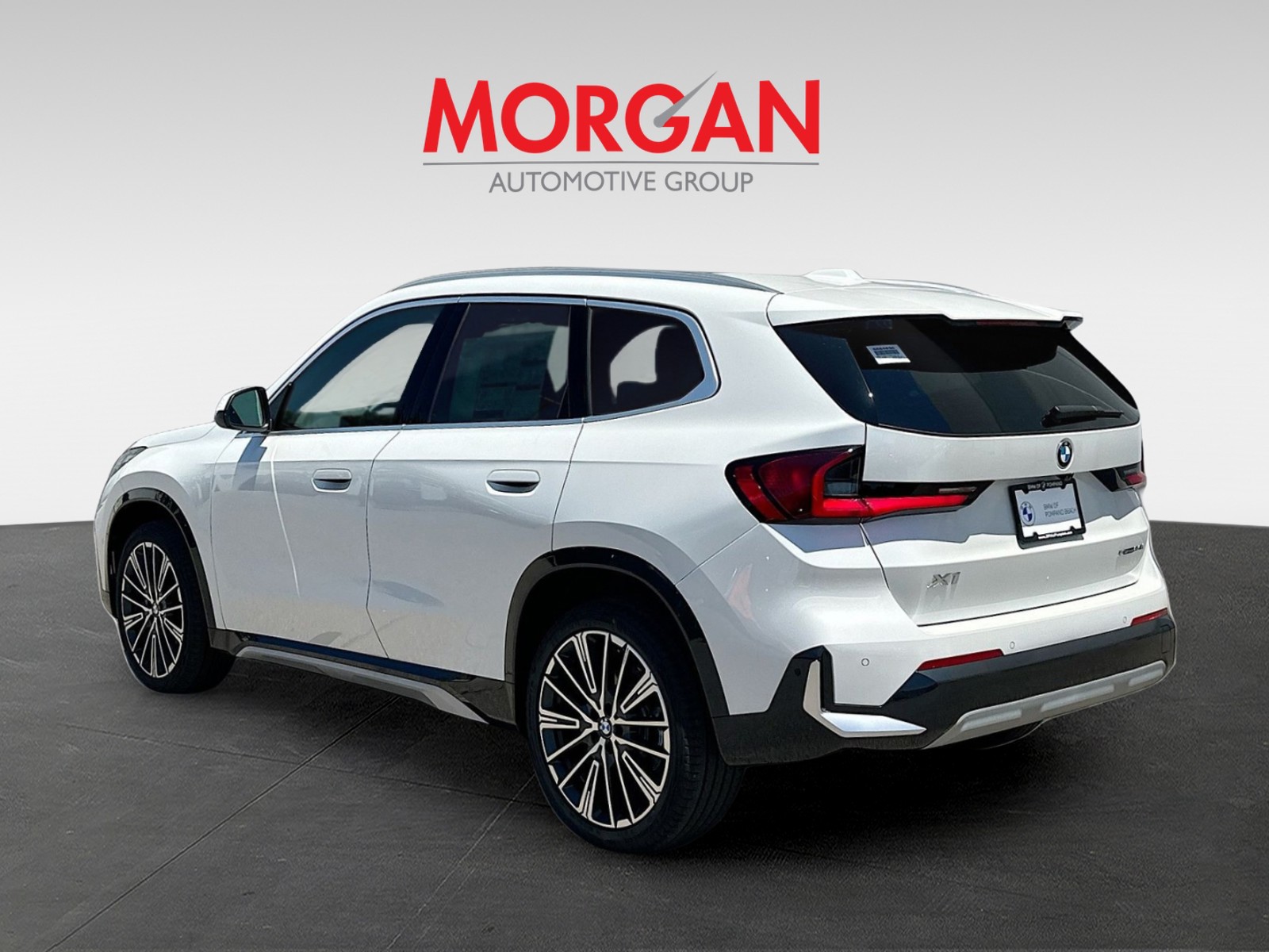 New 2026 Mineral White Metallic BMW xDrive28i image 3