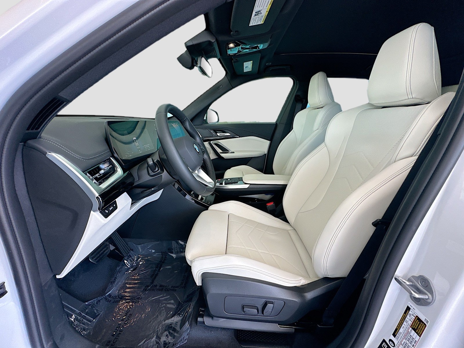 New 2026 Mineral White Metallic BMW xDrive28i image 15