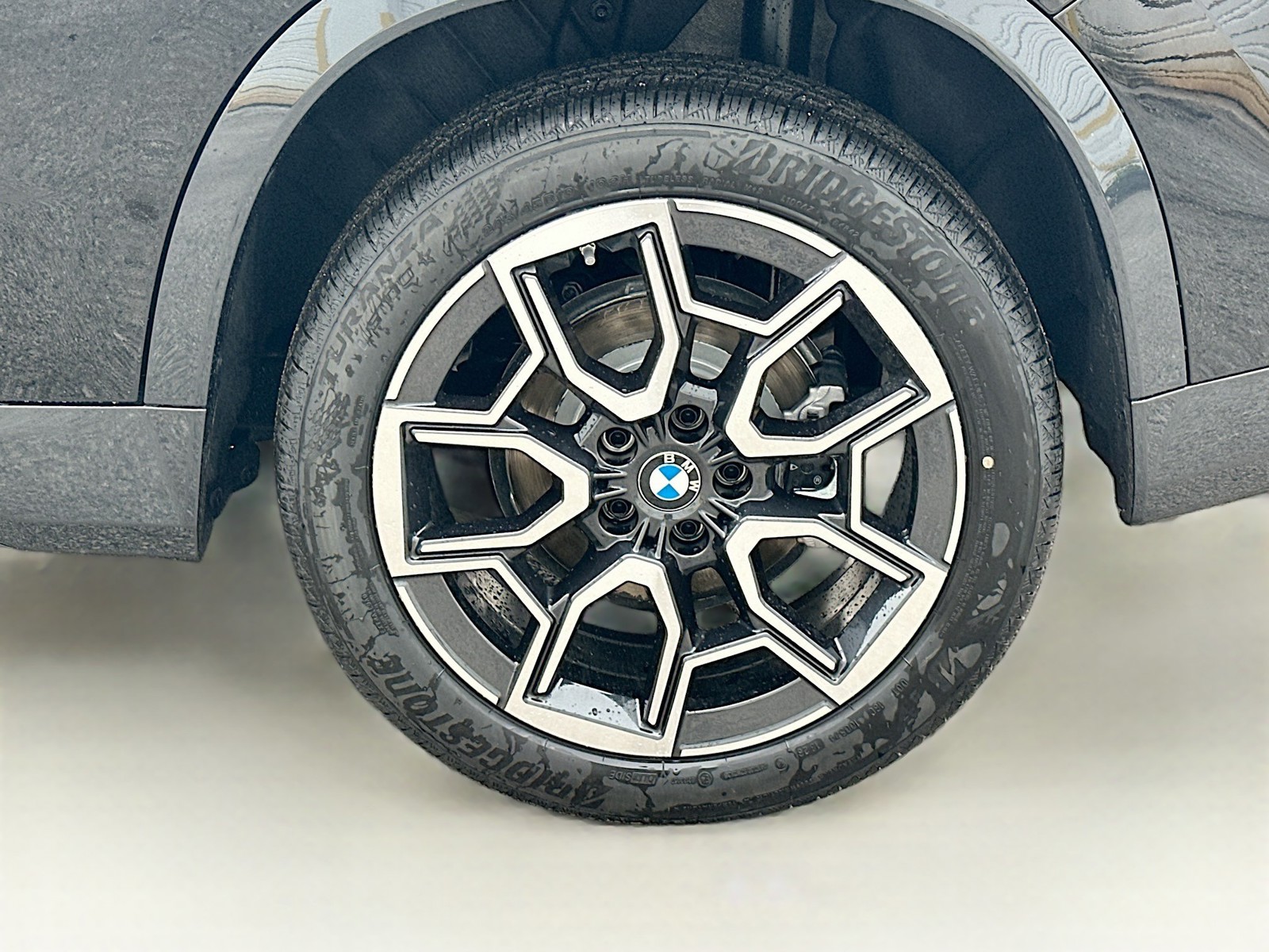 New 2026 Jet Black BMW xDrive28i image 23