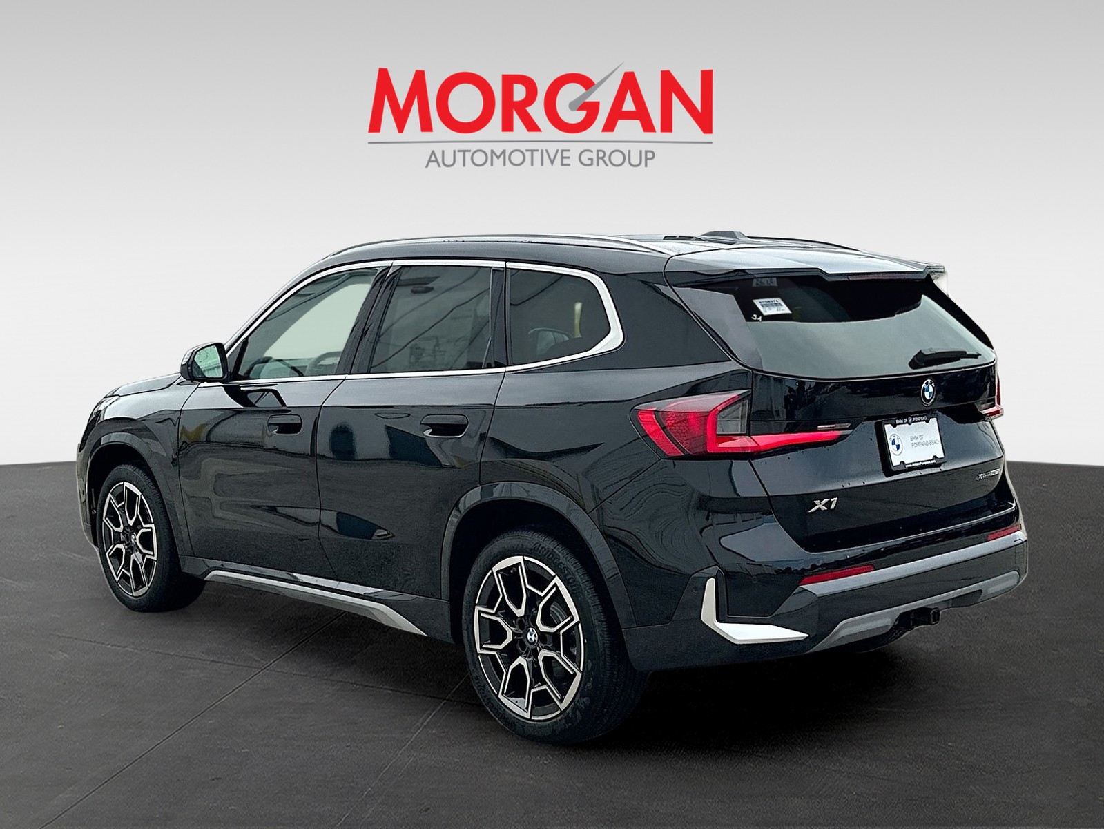 New 2026 Jet Black BMW xDrive28i image 4