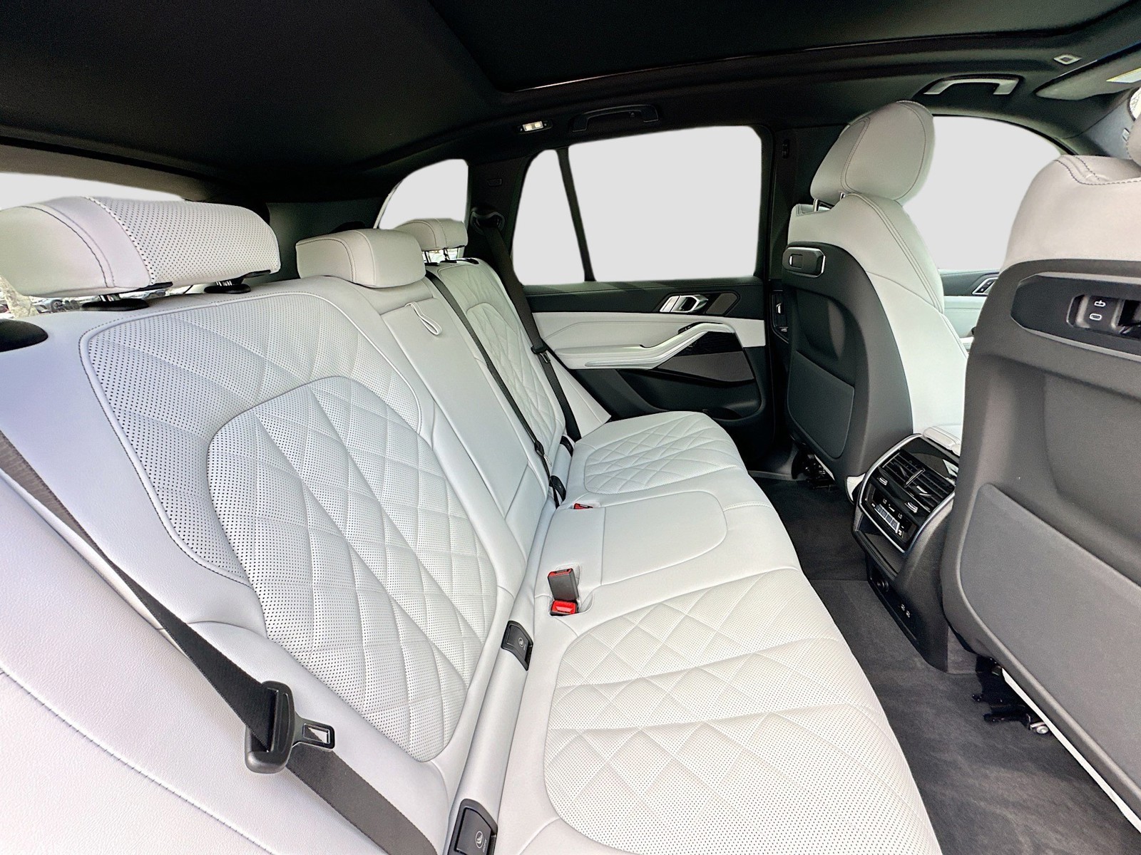 2026 BMW X5 40i - Photo 22