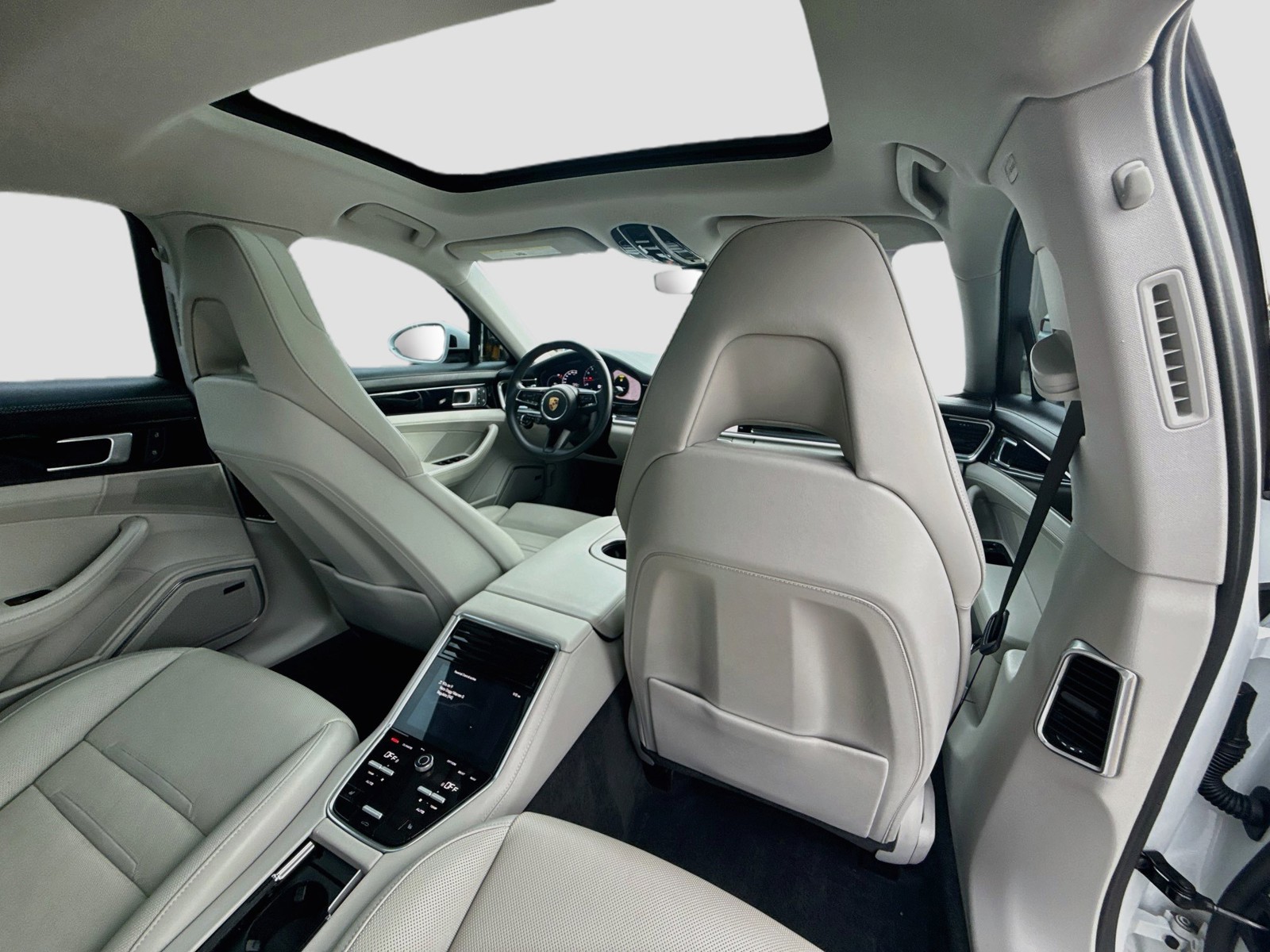 Used 2023 White Porsche 4 image 30