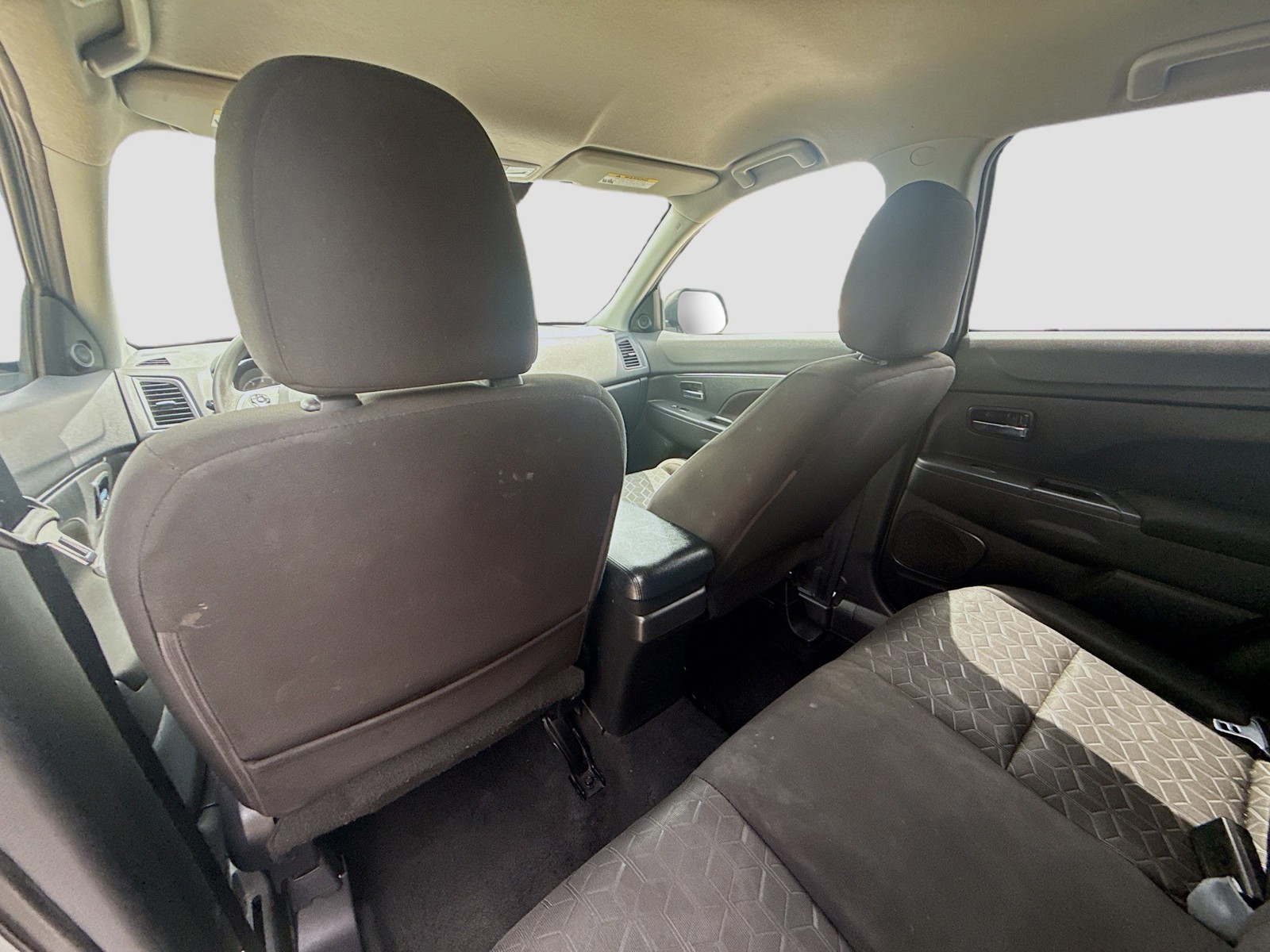 Used 2021 Silver Mitsubishi ES image 23