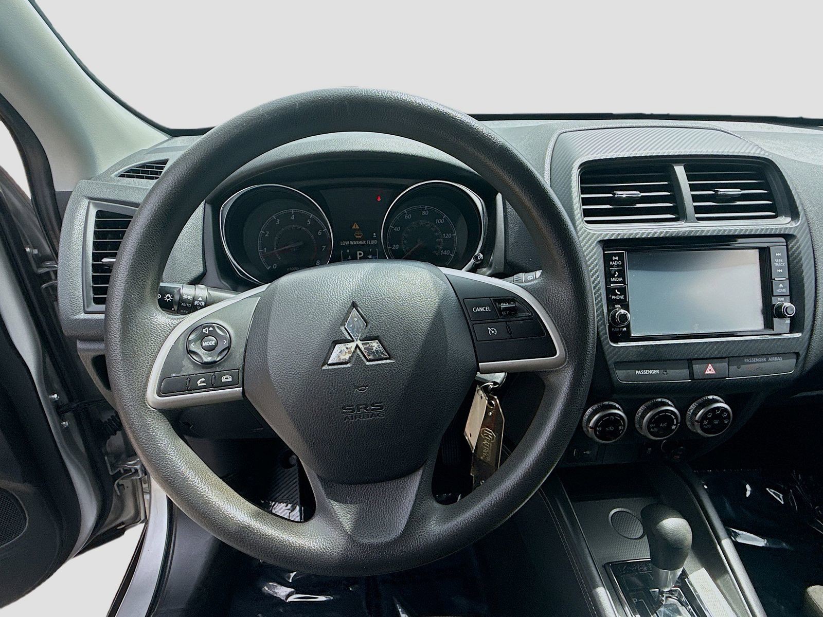 Used 2021 Silver Mitsubishi ES image 10