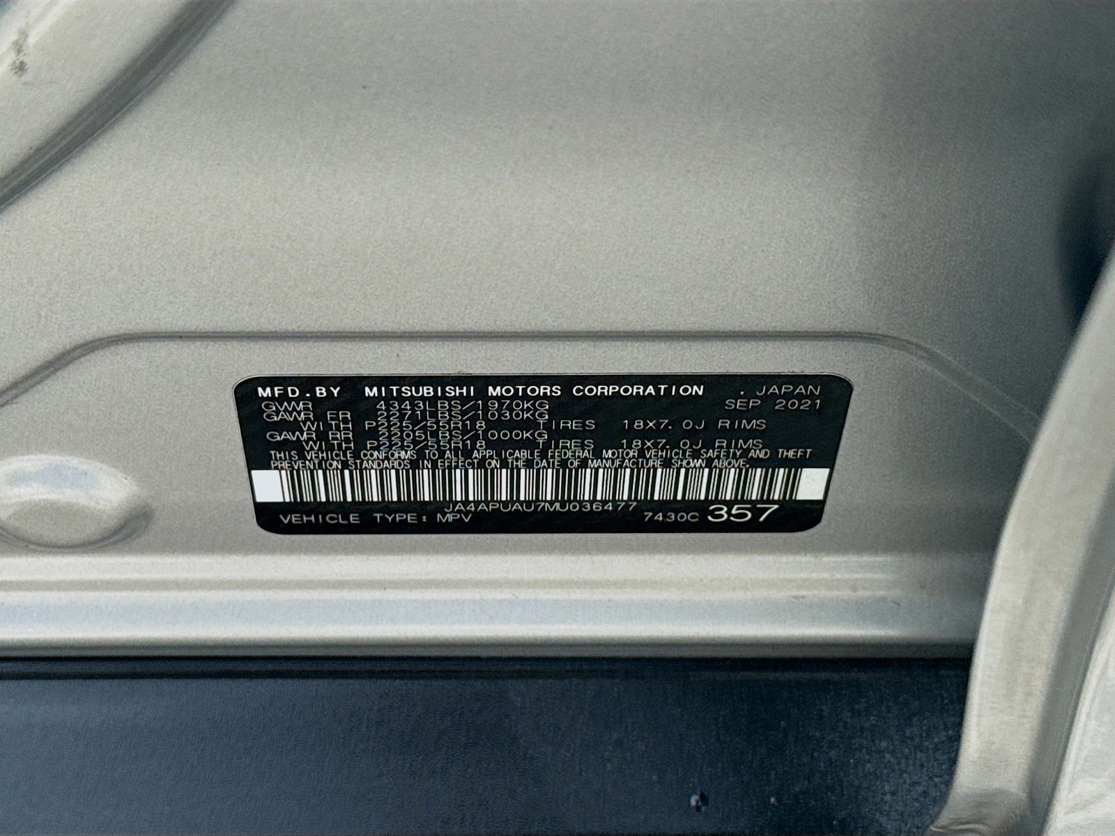 Used 2021 Silver Mitsubishi ES image 36