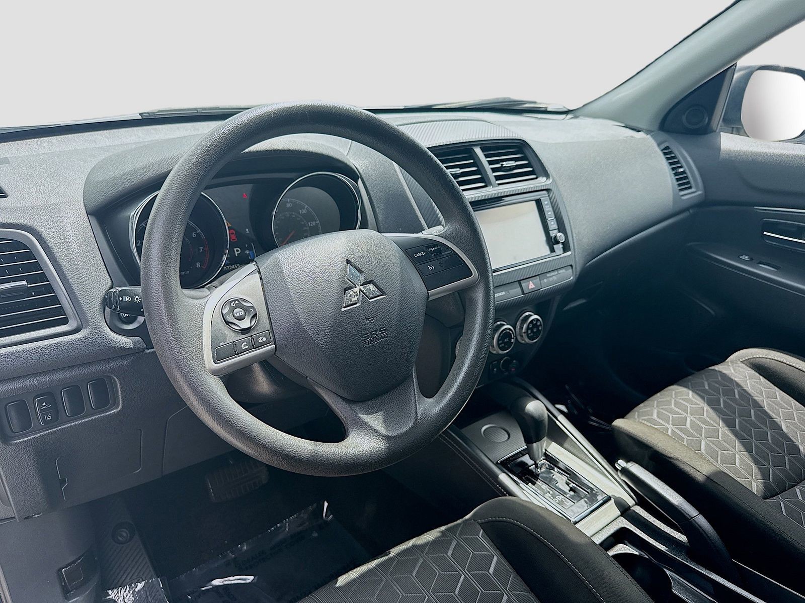 Used 2021 Silver Mitsubishi ES image 9