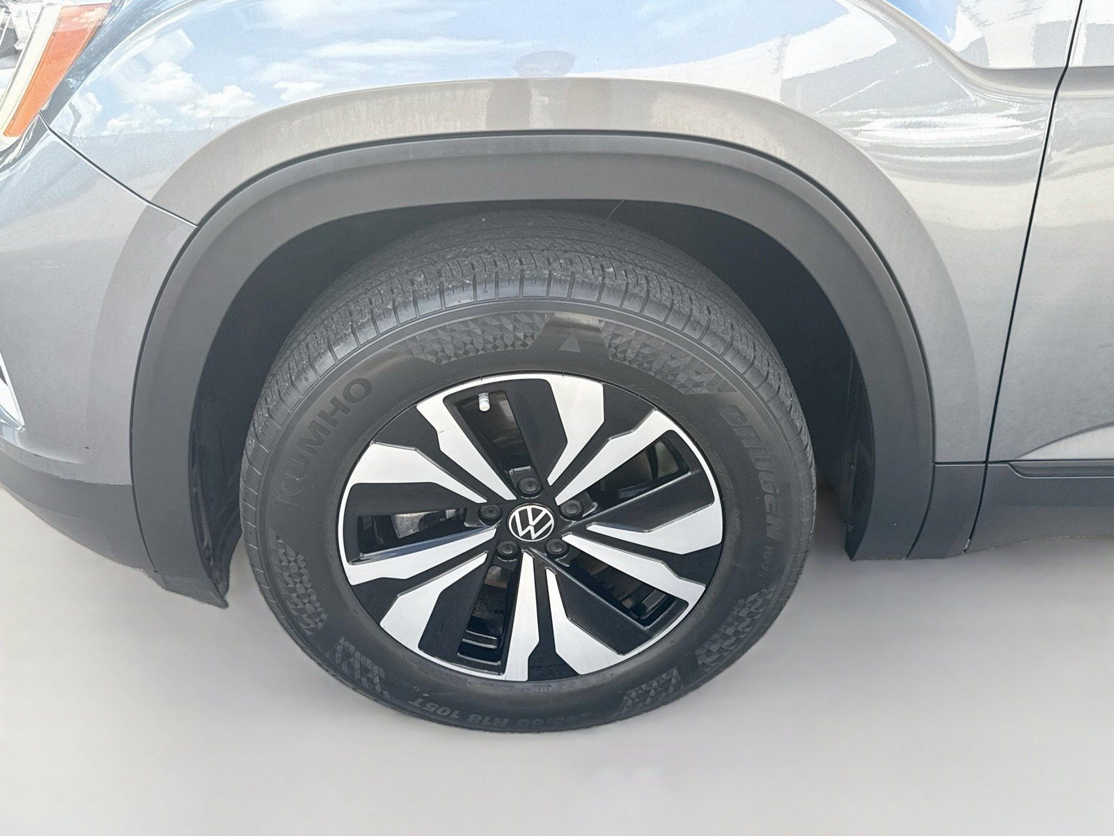 Certified Used 2024 Gray Volkswagen 2.0T SE image 36
