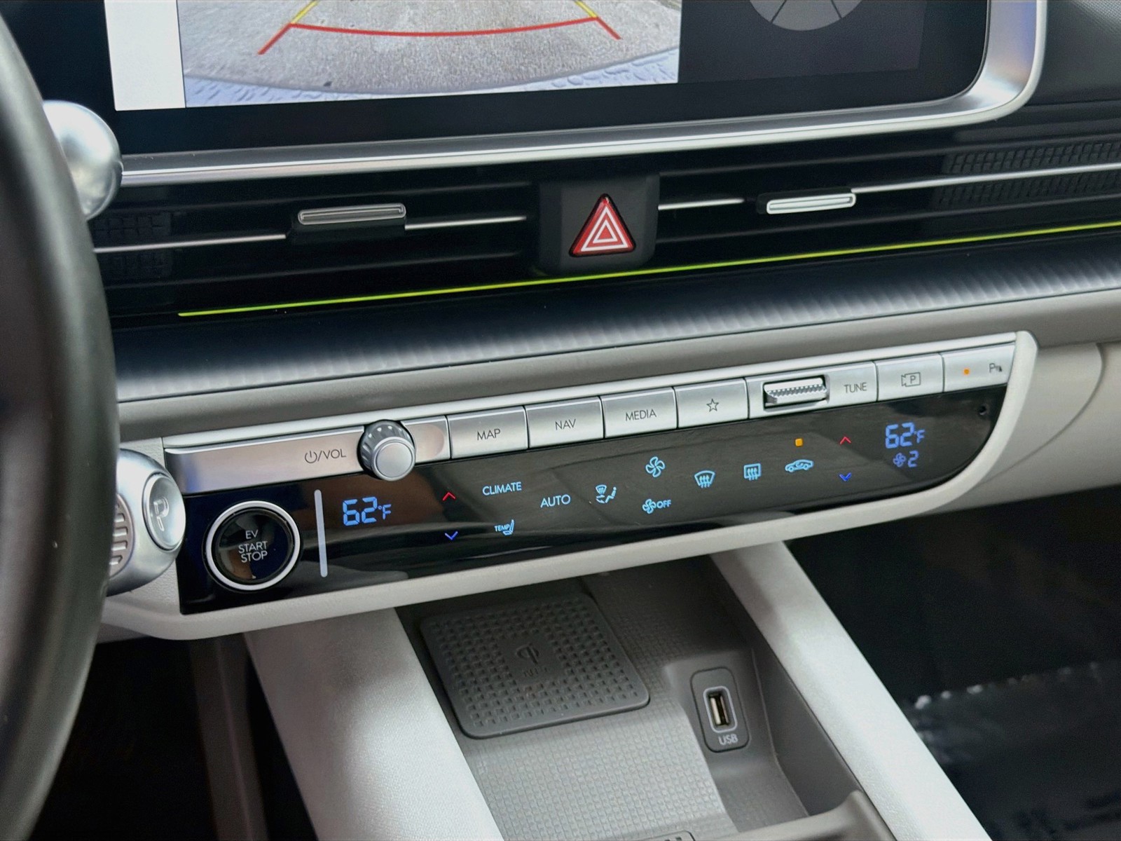 Used 2024 Curated Silver Hyundai SEL image 14