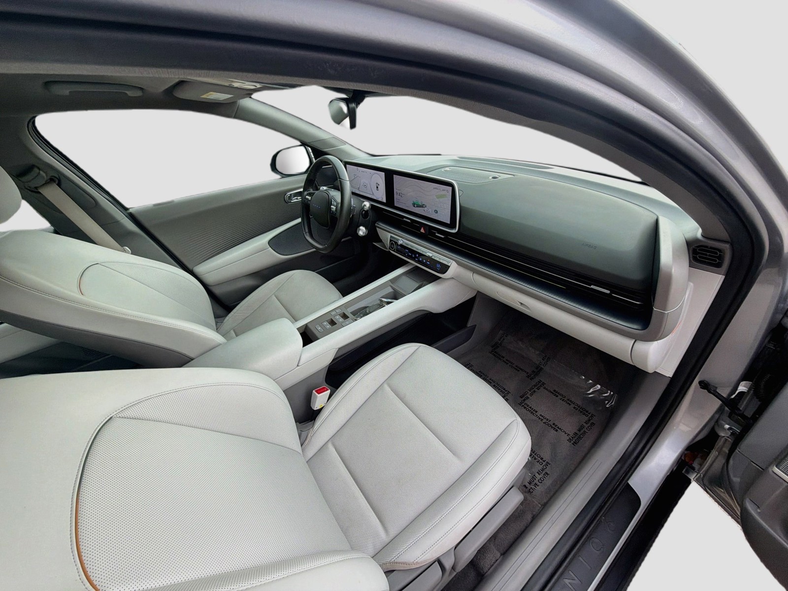 Used 2024 Curated Silver Hyundai SEL image 33