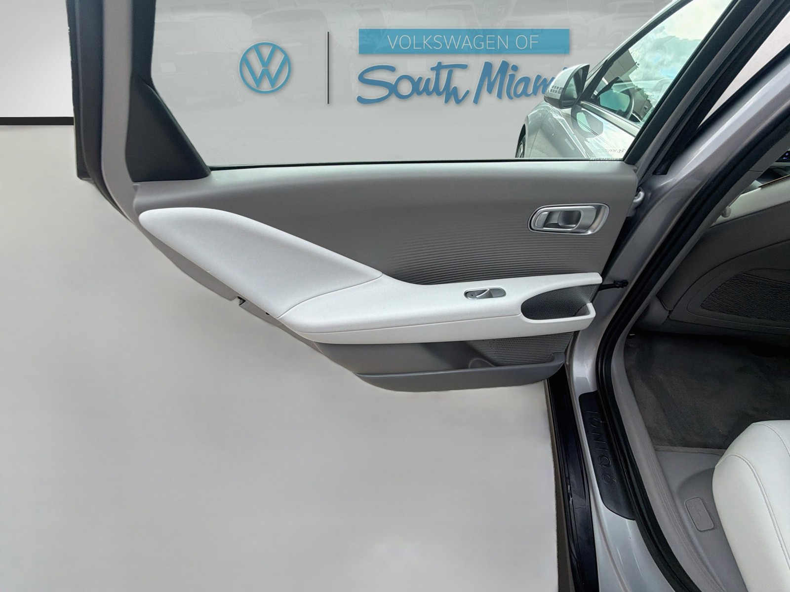 Used 2024 Curated Silver Hyundai SEL image 26
