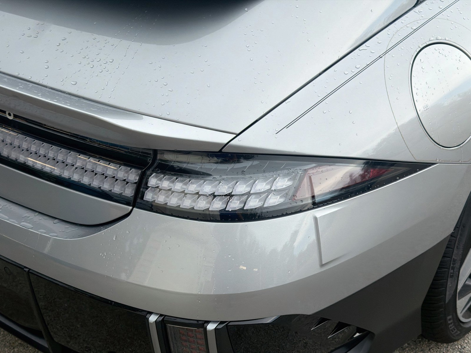 Used 2024 Curated Silver Hyundai SEL image 28