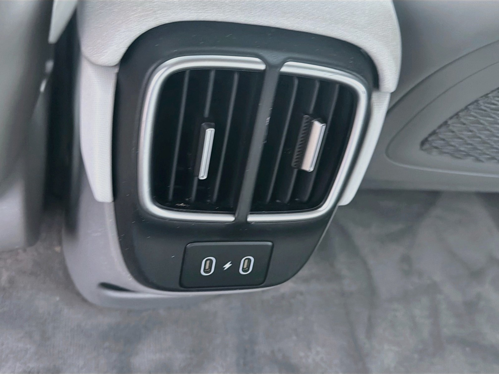 Used 2024 Curated Silver Hyundai SEL image 23