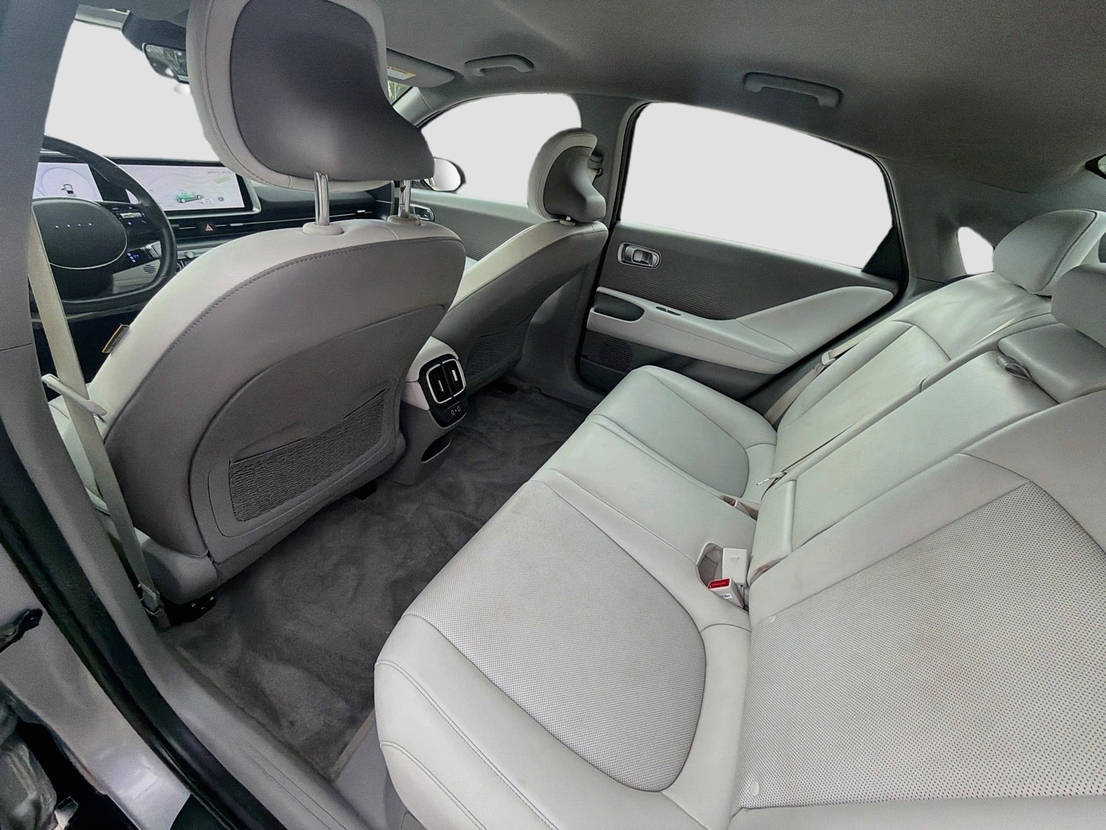 Used 2024 Curated Silver Hyundai SEL image 25