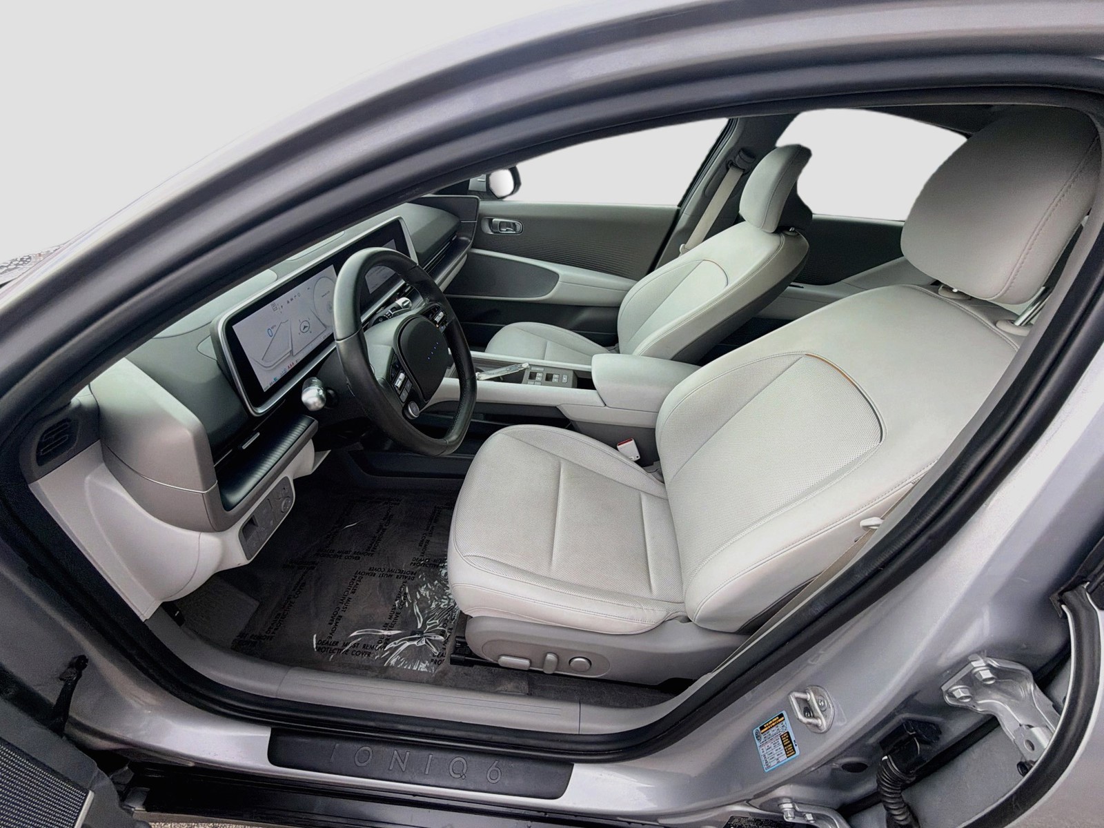 Used 2024 Curated Silver Hyundai SEL image 19