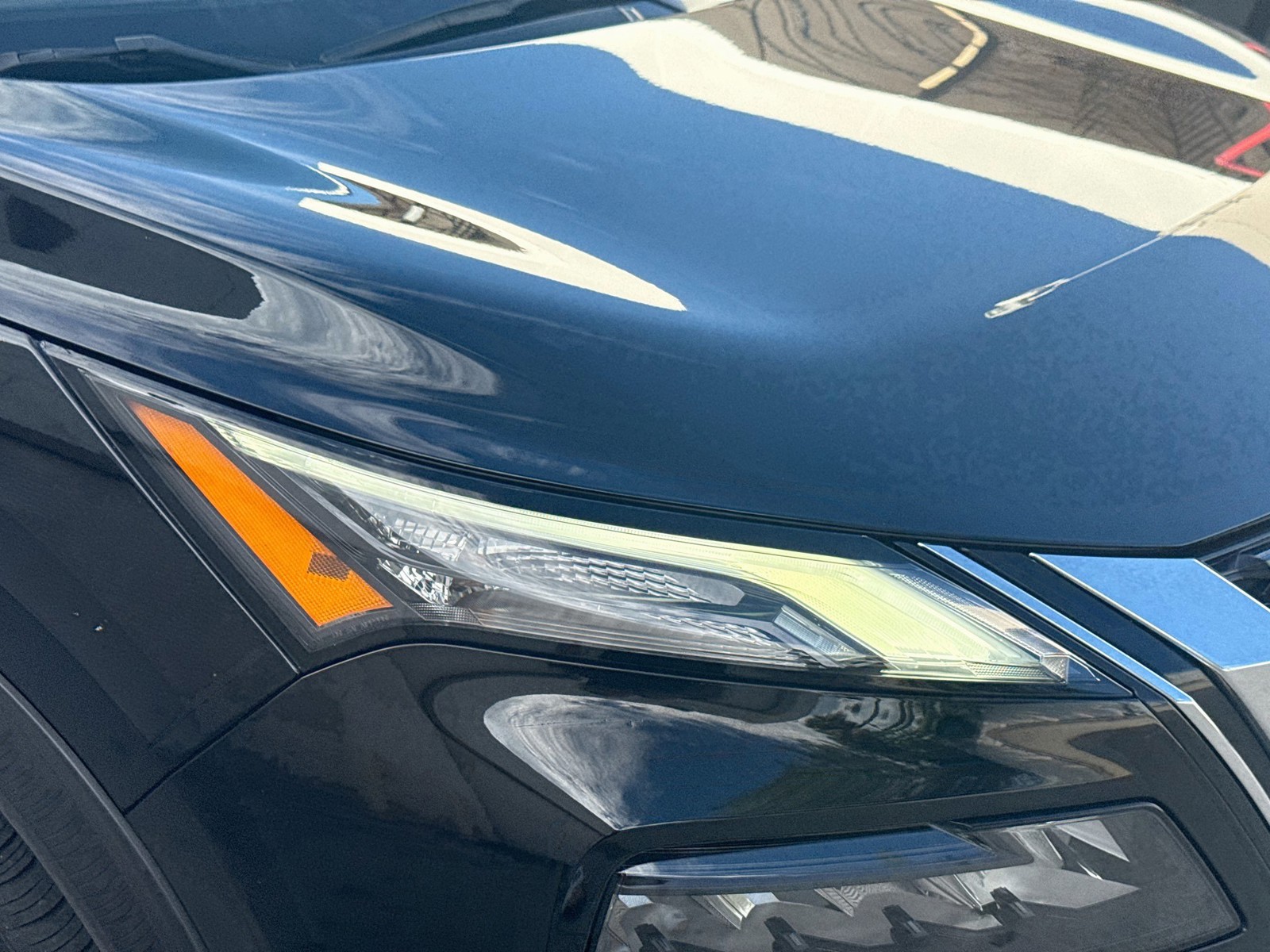 Used 2021 Super Black Nissan S image 32