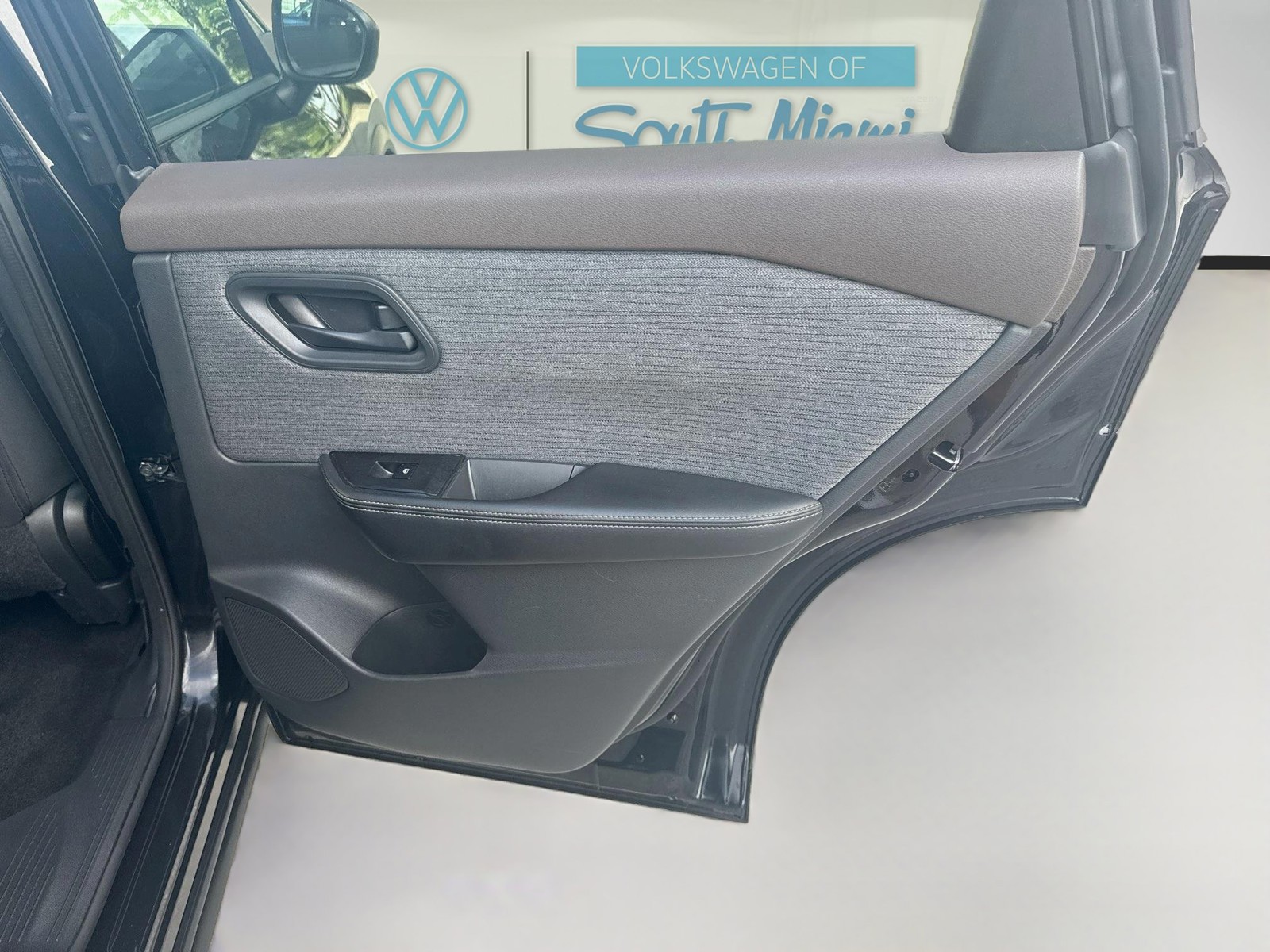 Used 2021 Super Black Nissan S image 28